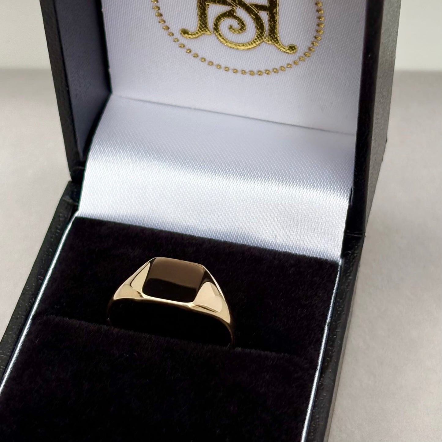 Just in! Vintage 1970s 9ct yellow gold Dainty square signet ring