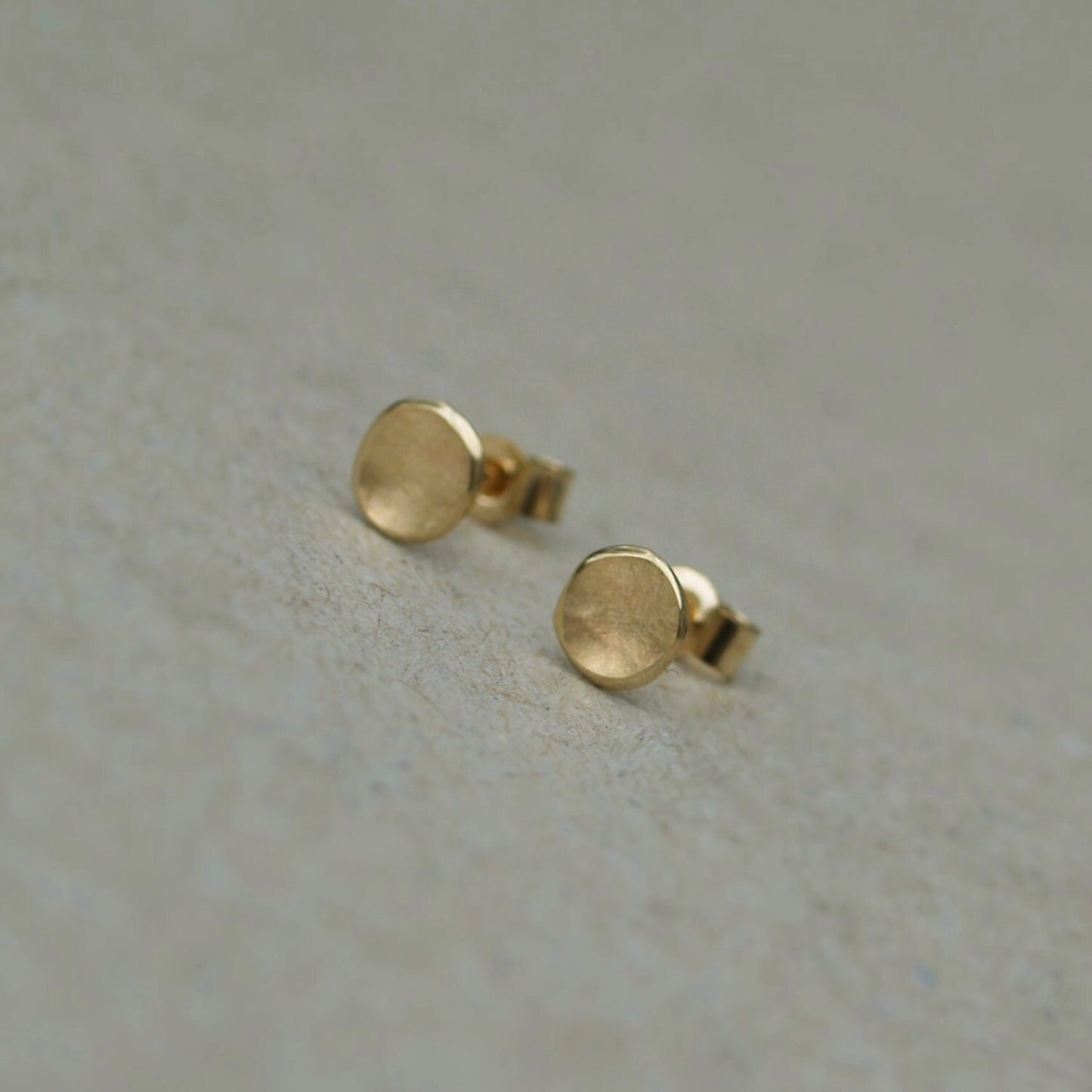 Handmade 9ct yellow gold tiny 4mm disc petal stud earrings