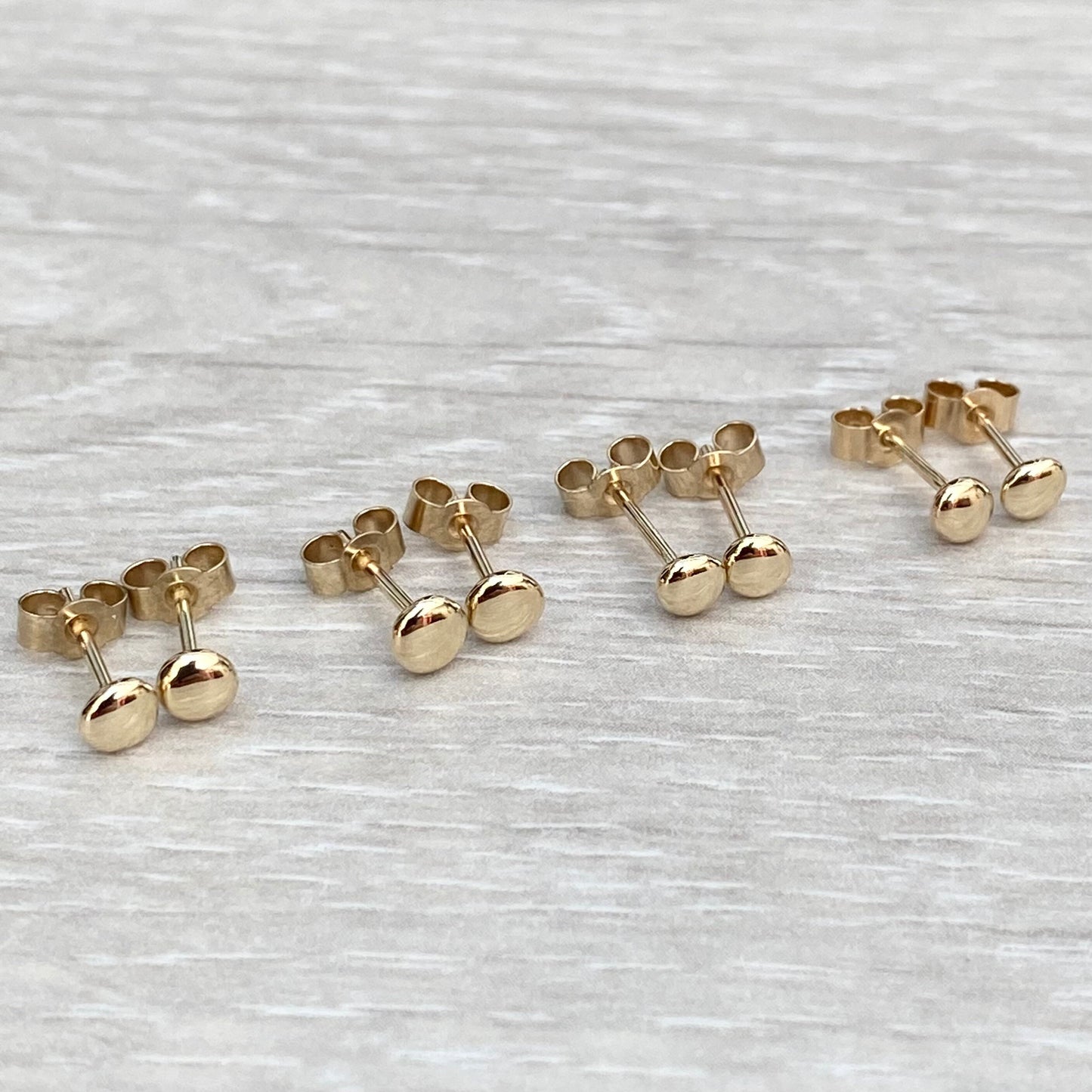 Handmade 9ct solid yellow gold tiny 3.7mm pebble nugget stud earrings
