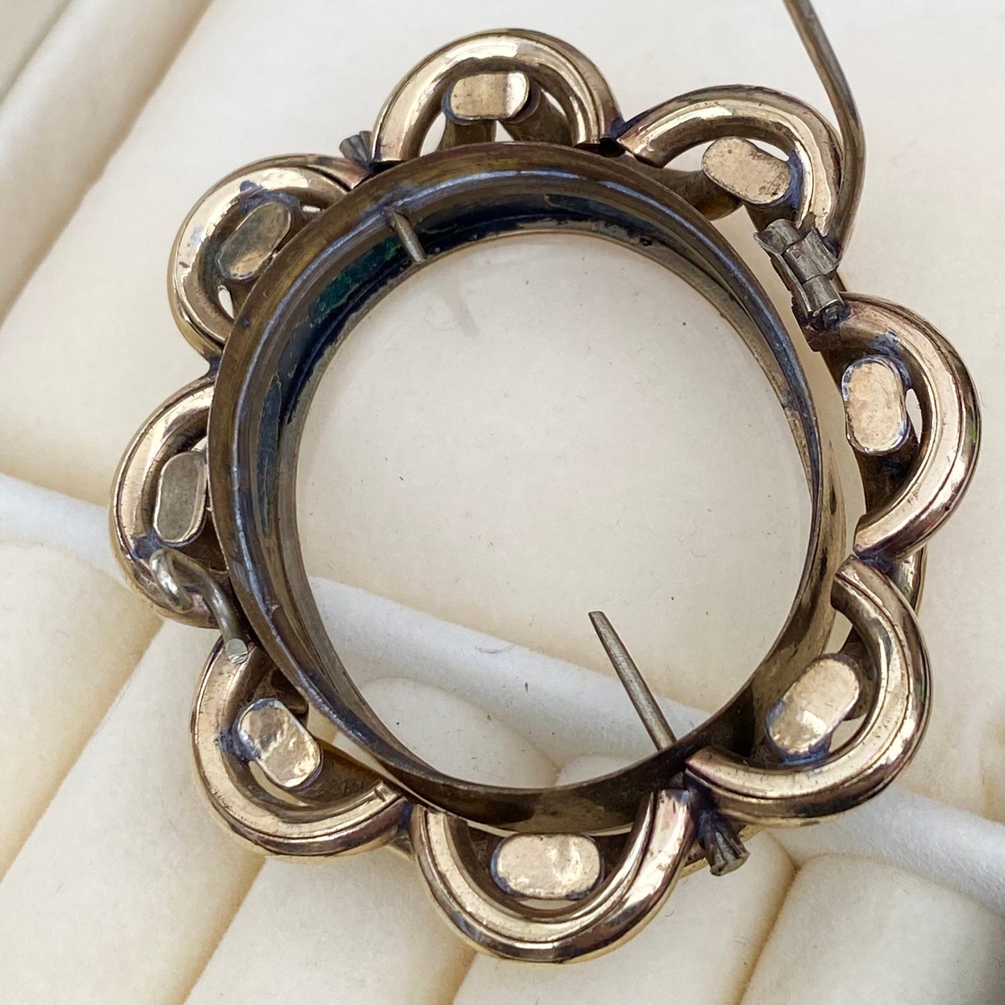 Vintage large gold plated base metal double sided swivel case brooch