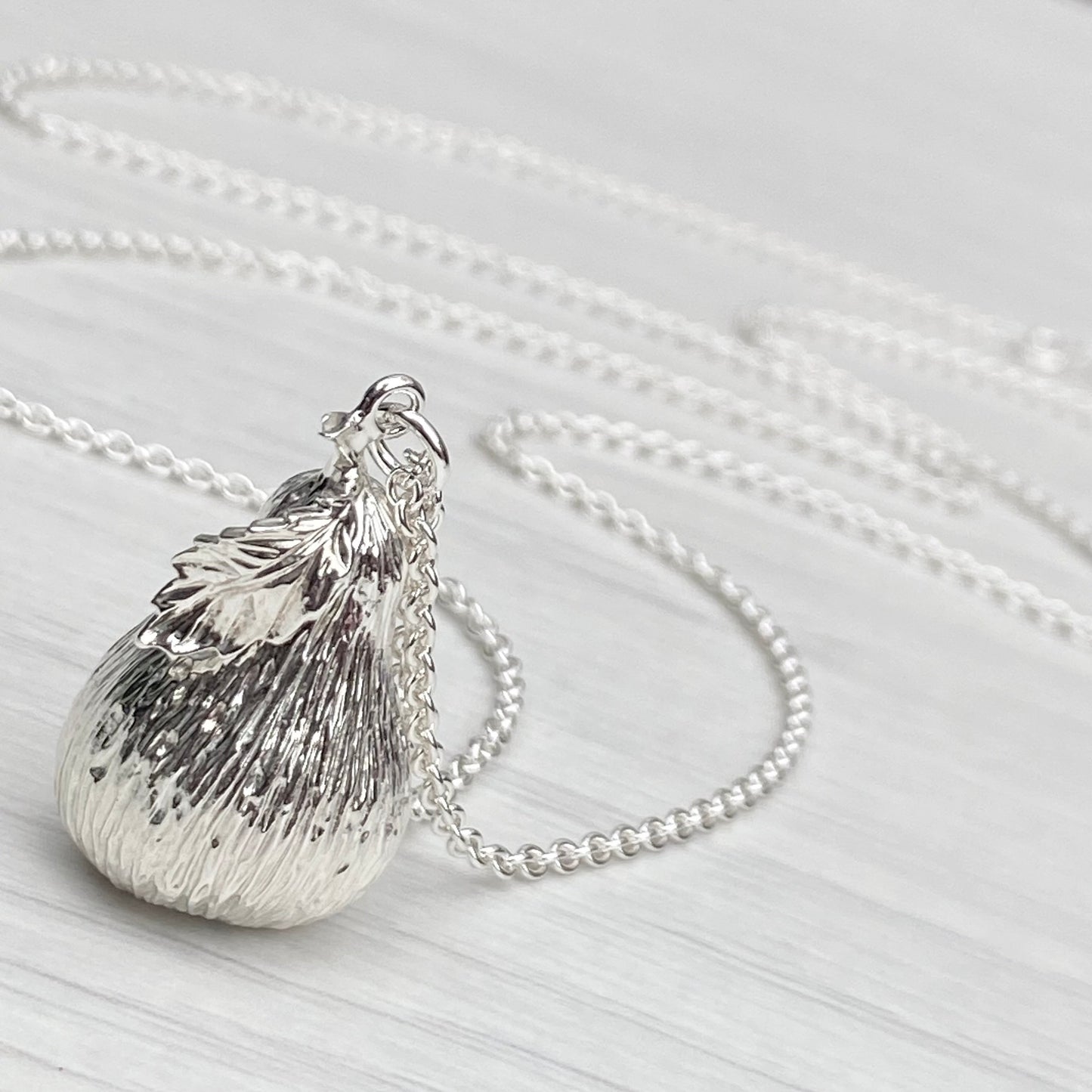 Vintage 1970s large solid silver pear pendant on a new 28” silver trace chain