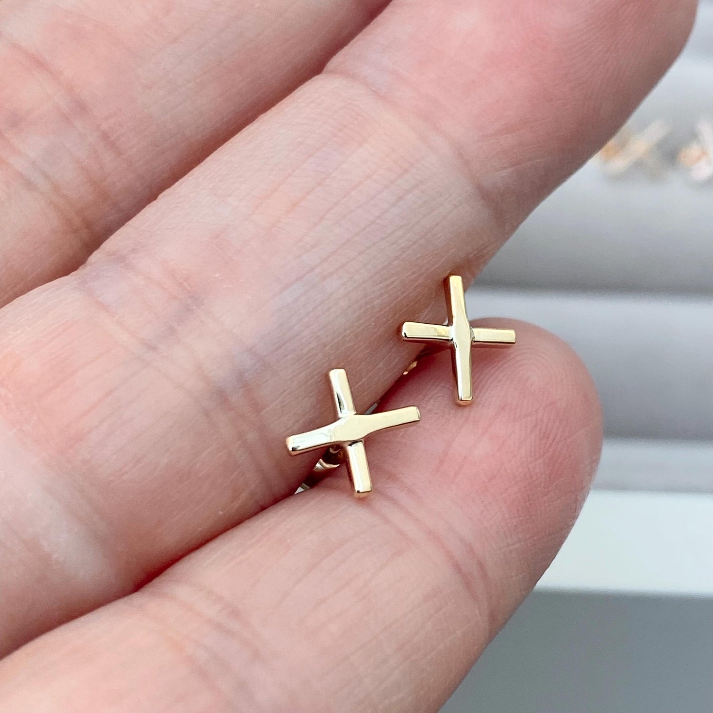 Handmade 9ct yellow, white or rose gold cross kiss stud earrings