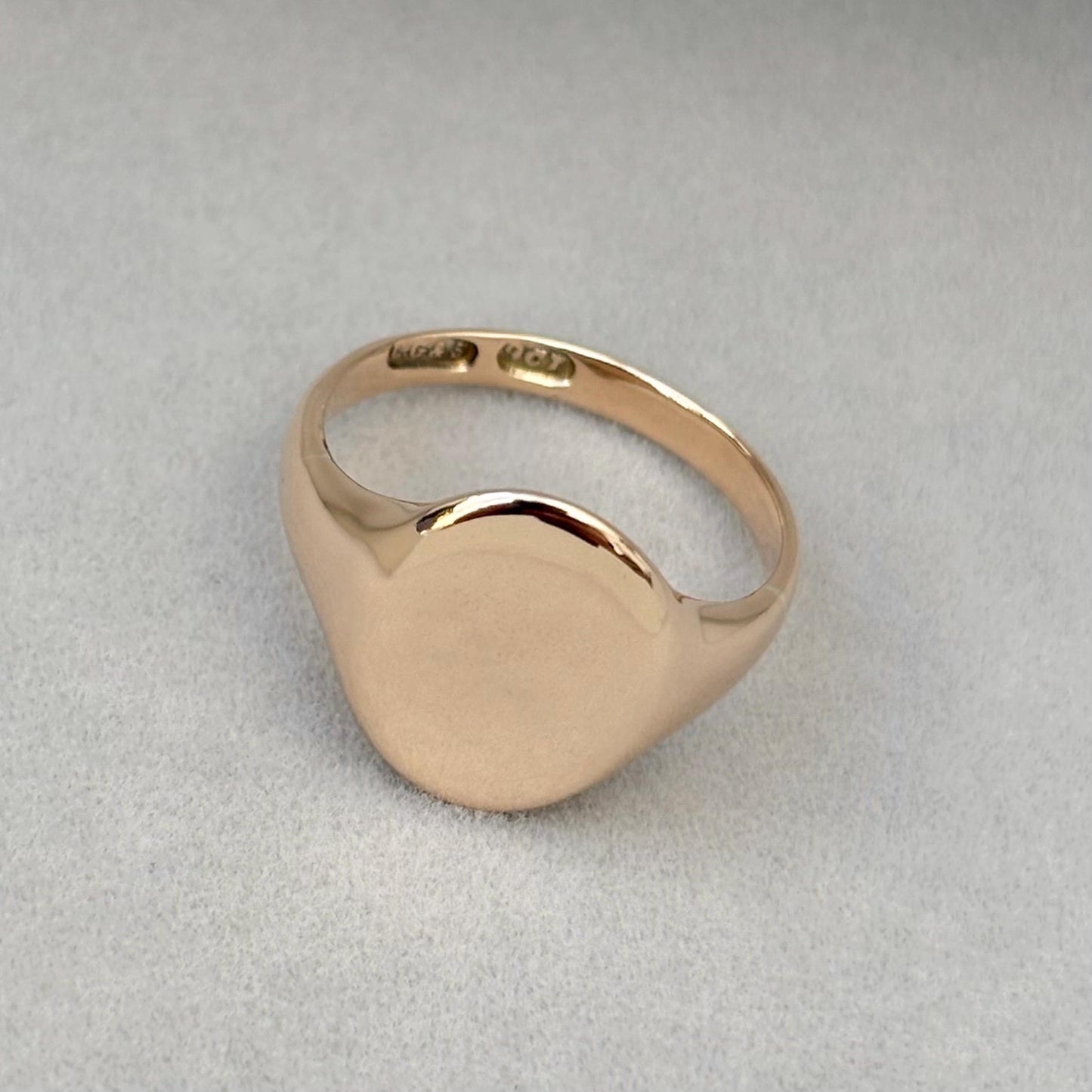 Vintage 9ct rose gold classic oval signet ring