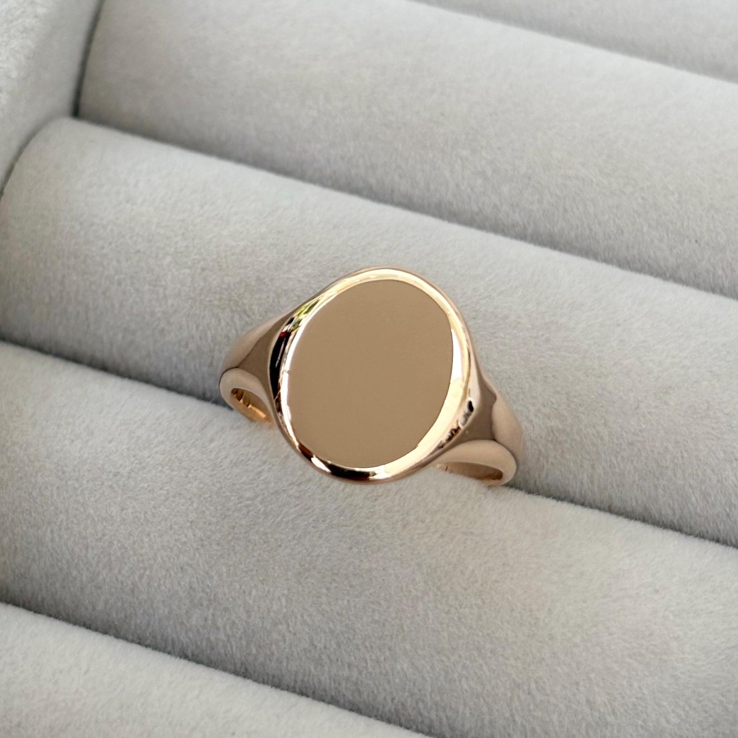 Vintage 9ct rose gold classic oval signet ring
