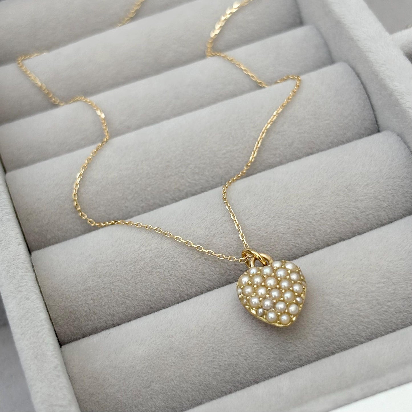 Vintage 14ct yellow gold split seed pearl puff heart charm pendant on a new fine 0.8mm 9ct yellow gold chain