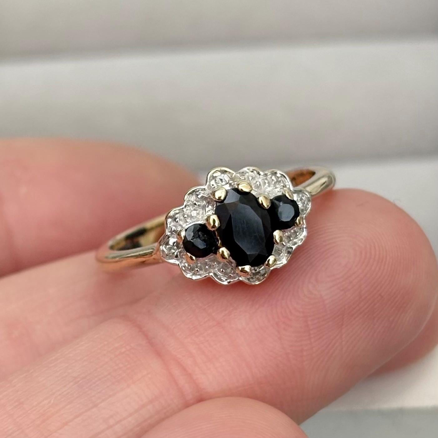 Vintage 9ct yellow gold black sapphire diamond trilogy ring