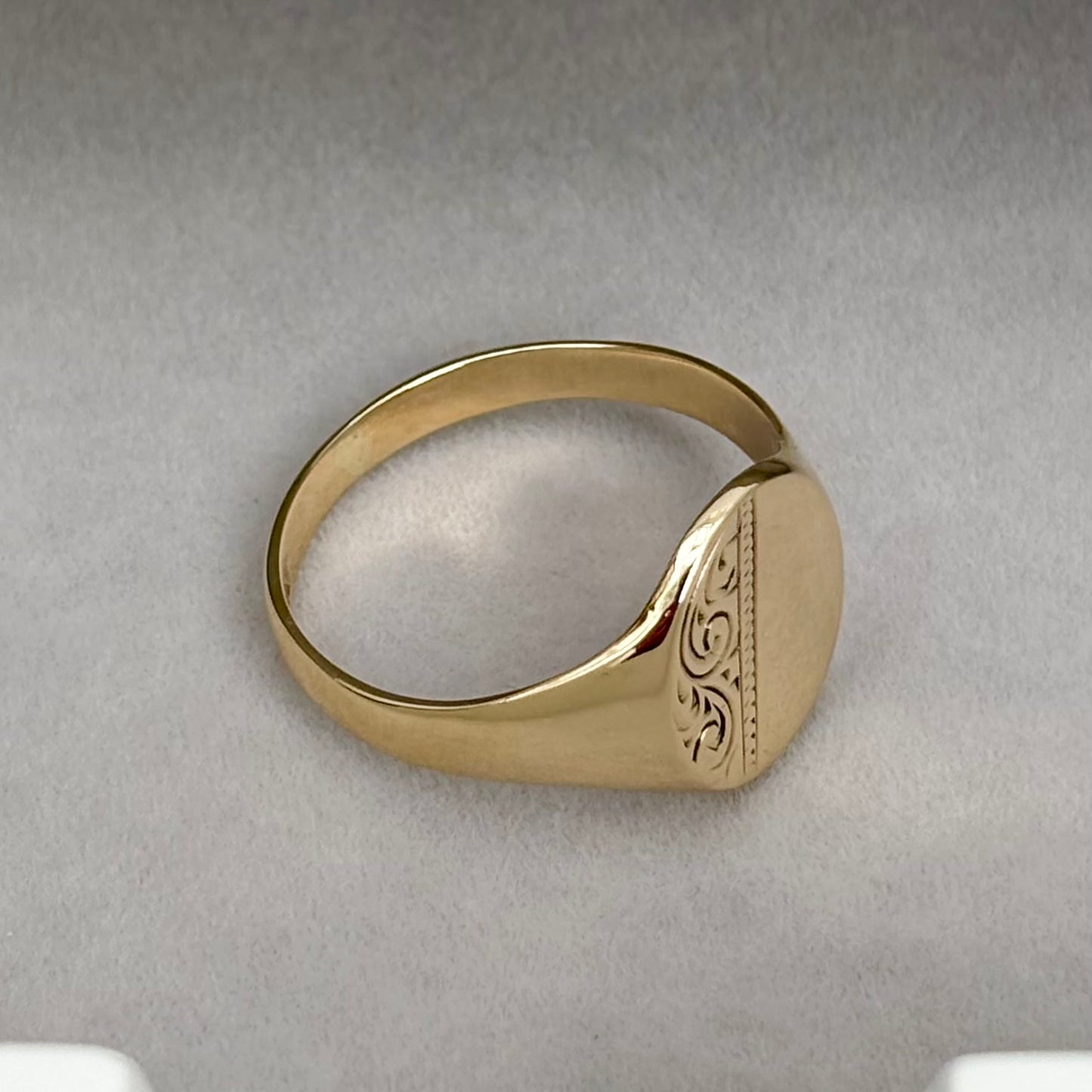 Just in! Vintage 1970s 9ct yellow gold Engraved Oval Cushion signet ring