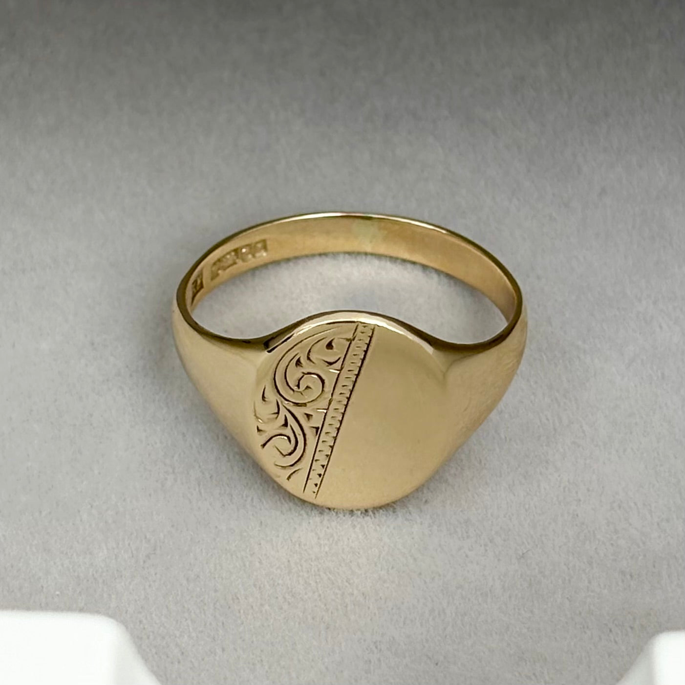 Just in! Vintage 1970s 9ct yellow gold Engraved Oval Cushion signet ring