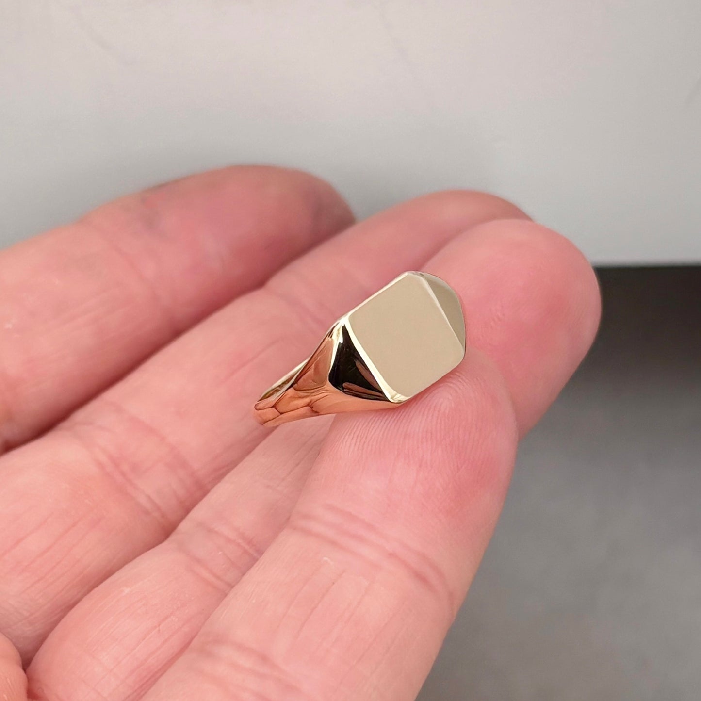 Just in! Vintage 1970s 9ct yellow gold Dainty square signet ring