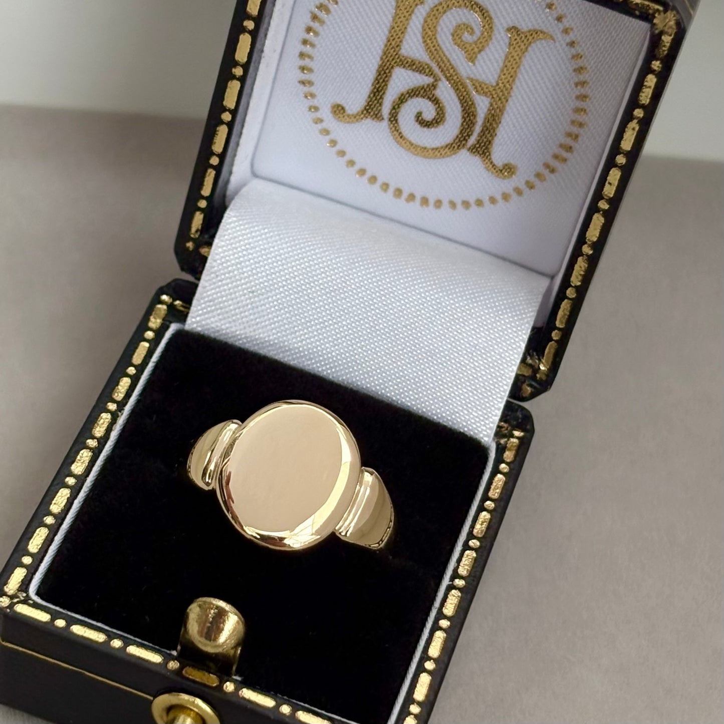 Special order - Vintage 1960s 9ct Yellow Gold Oval Signet Ring