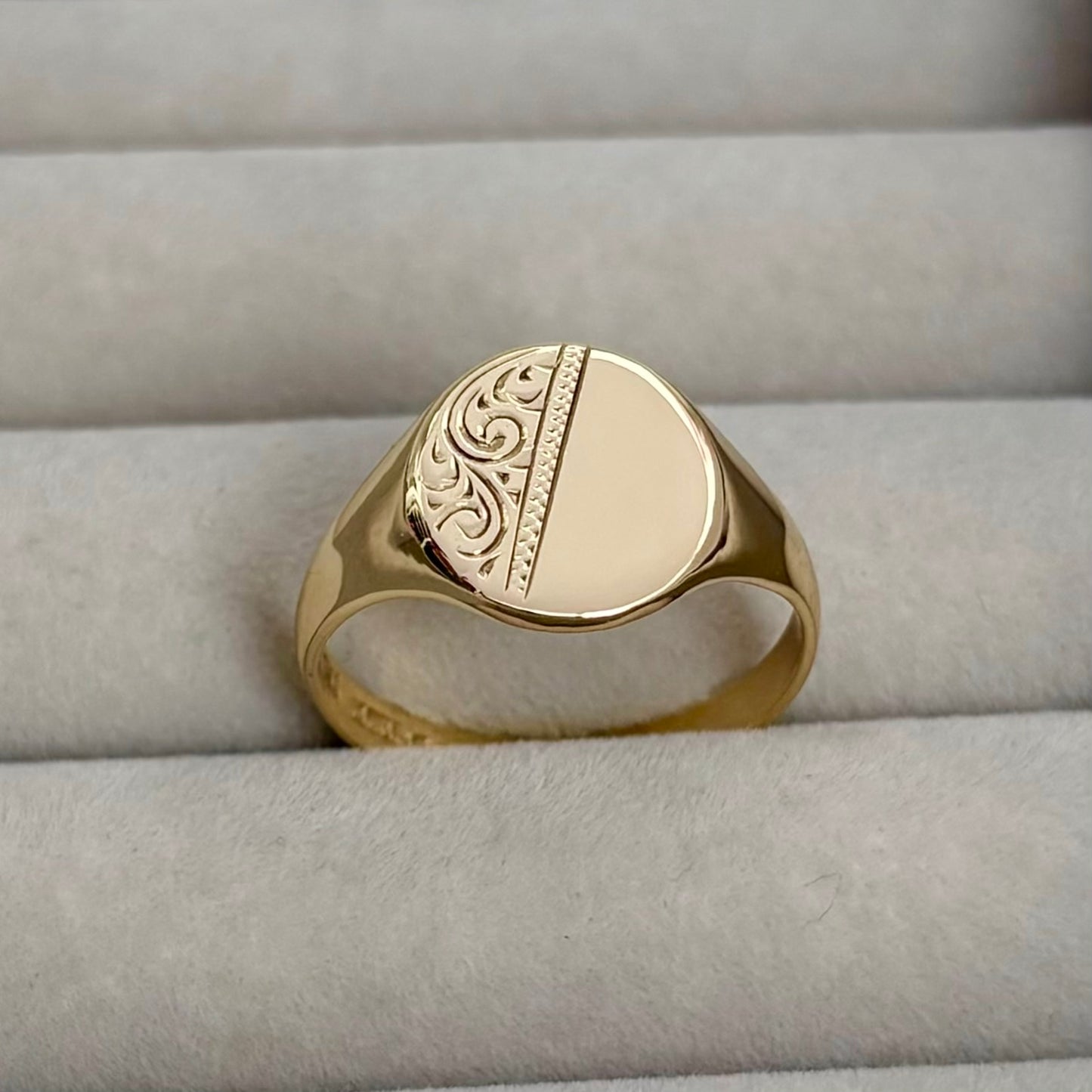 Just in! Vintage 1970s 9ct yellow gold Engraved Oval Cushion signet ring