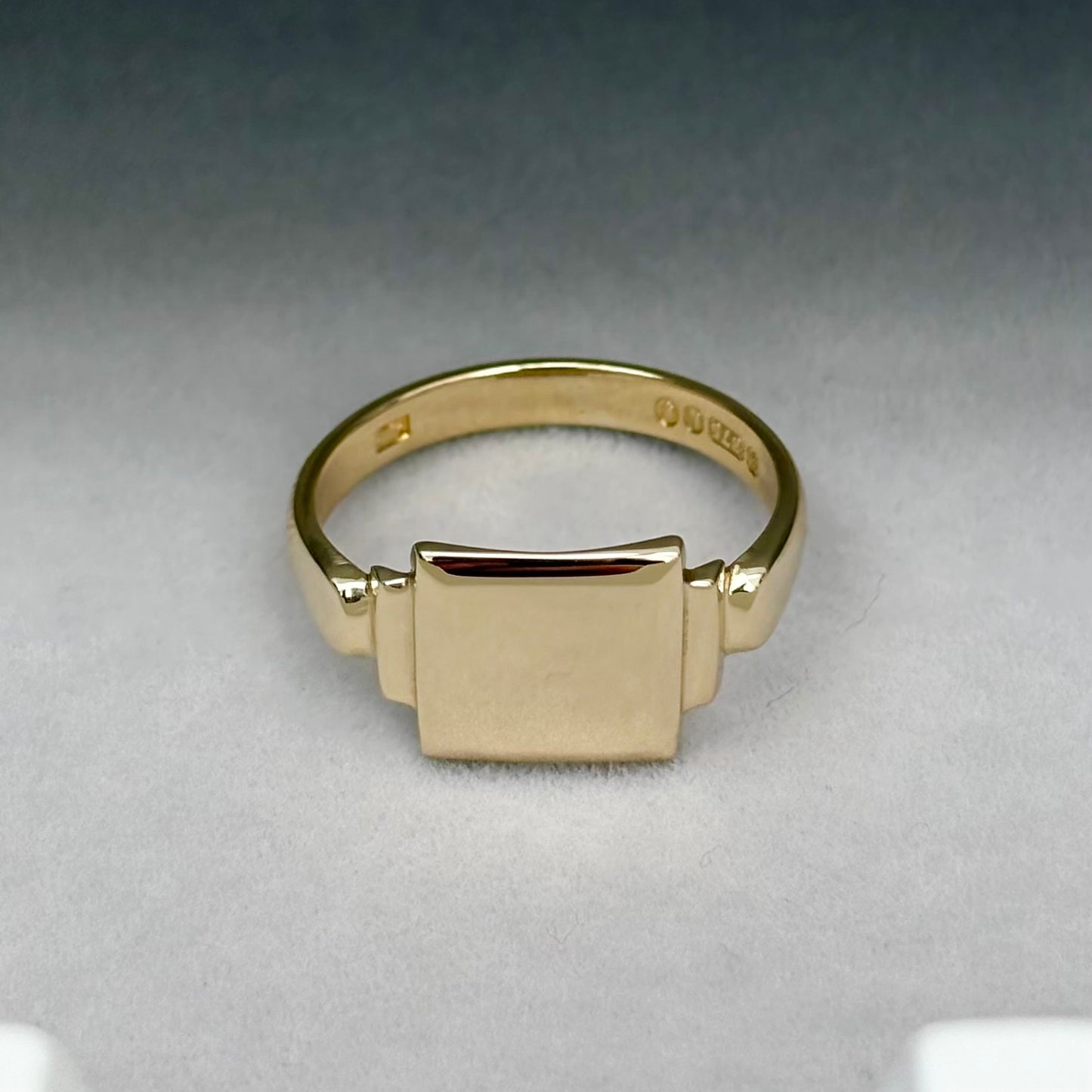 Just in! Vintage 1940s 9ct Yellow Gold Square Signet Ring