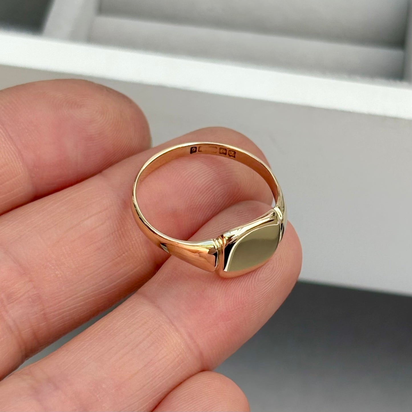 New arrival! Vintage 1950s 9ct Yellow Gold Small Square Cushion Signet Ring