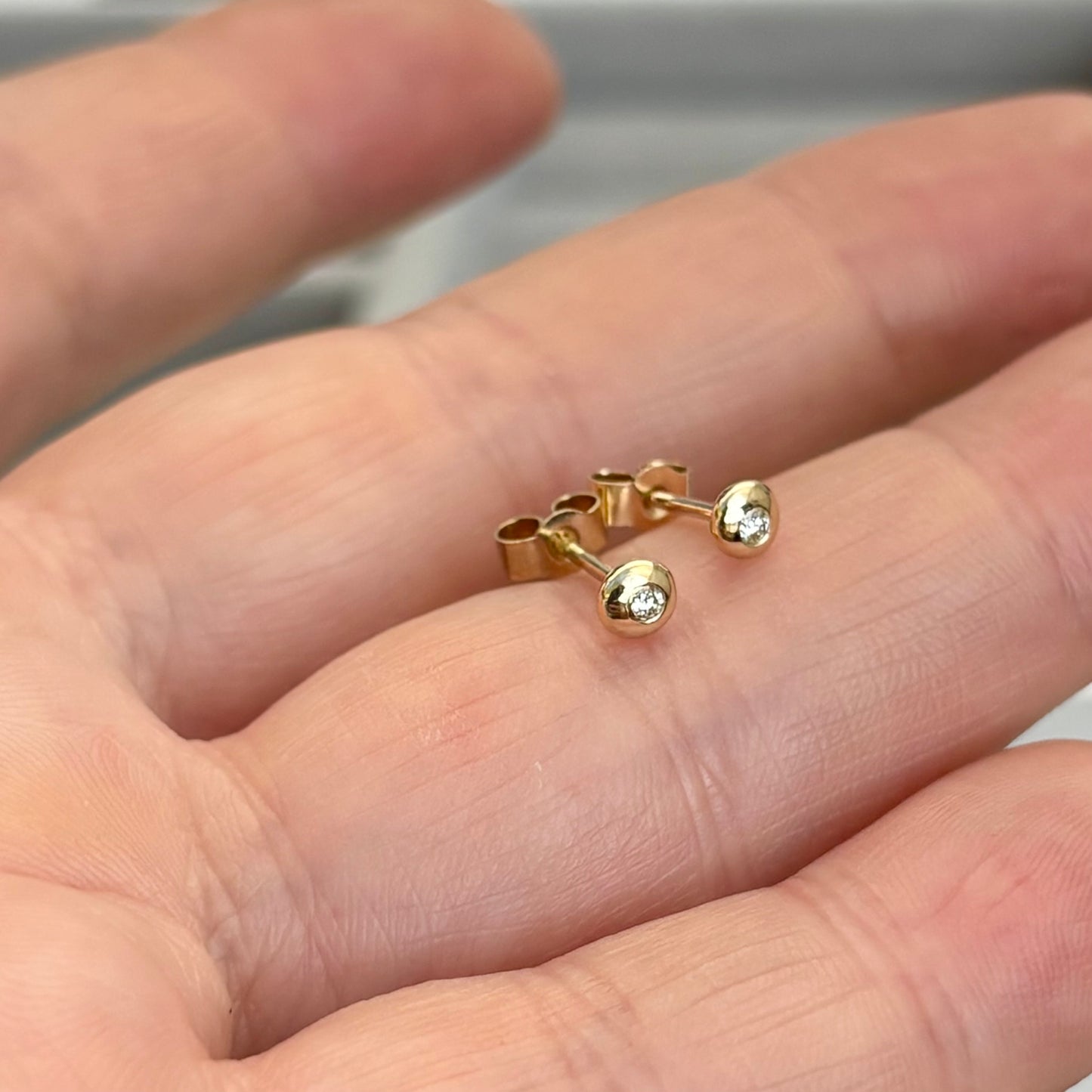 New arrival! Handmade 9ct yellow gold tiny pebble diamond stud earrings