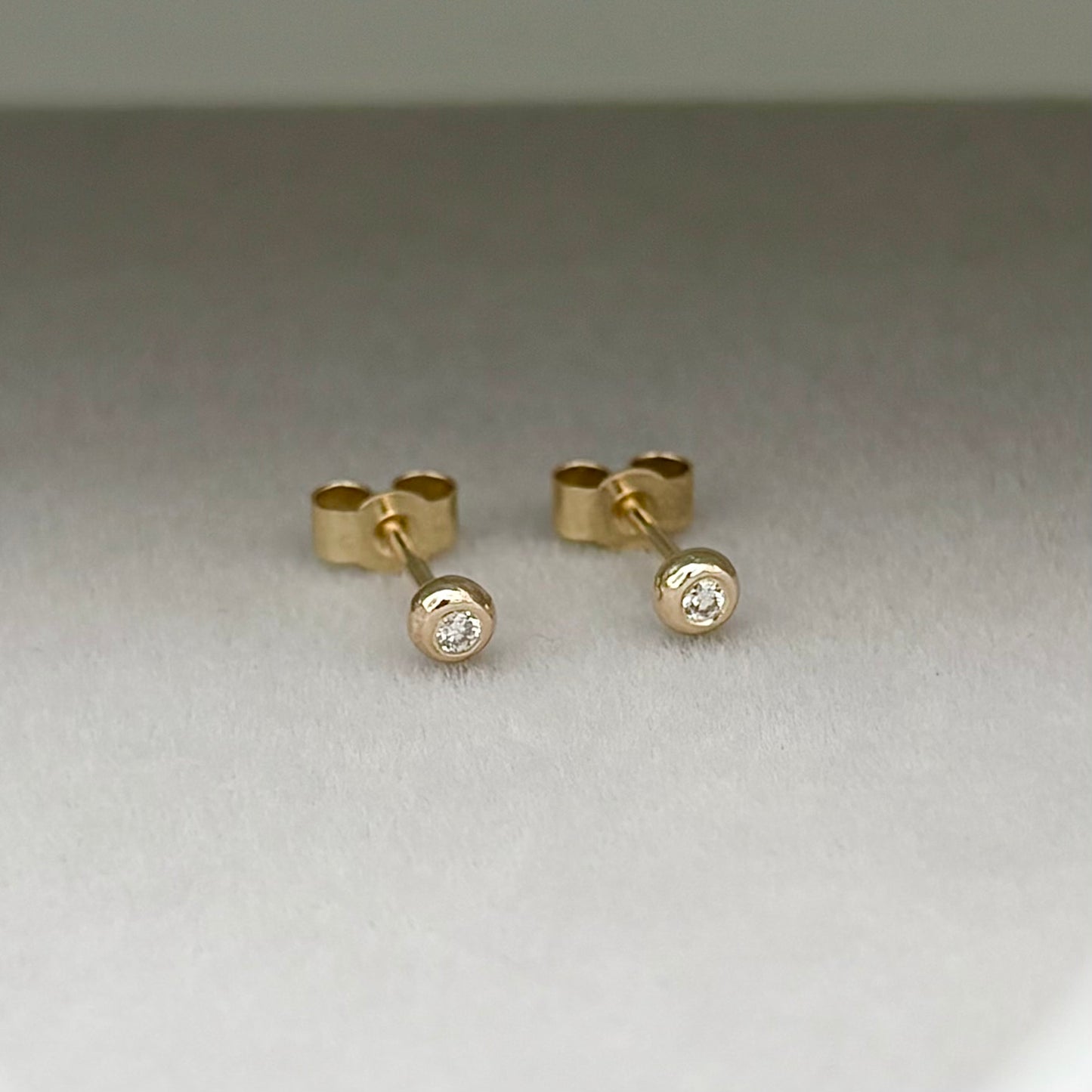 New arrival! Handmade 9ct yellow gold tiny nugget natural diamond stud earrings