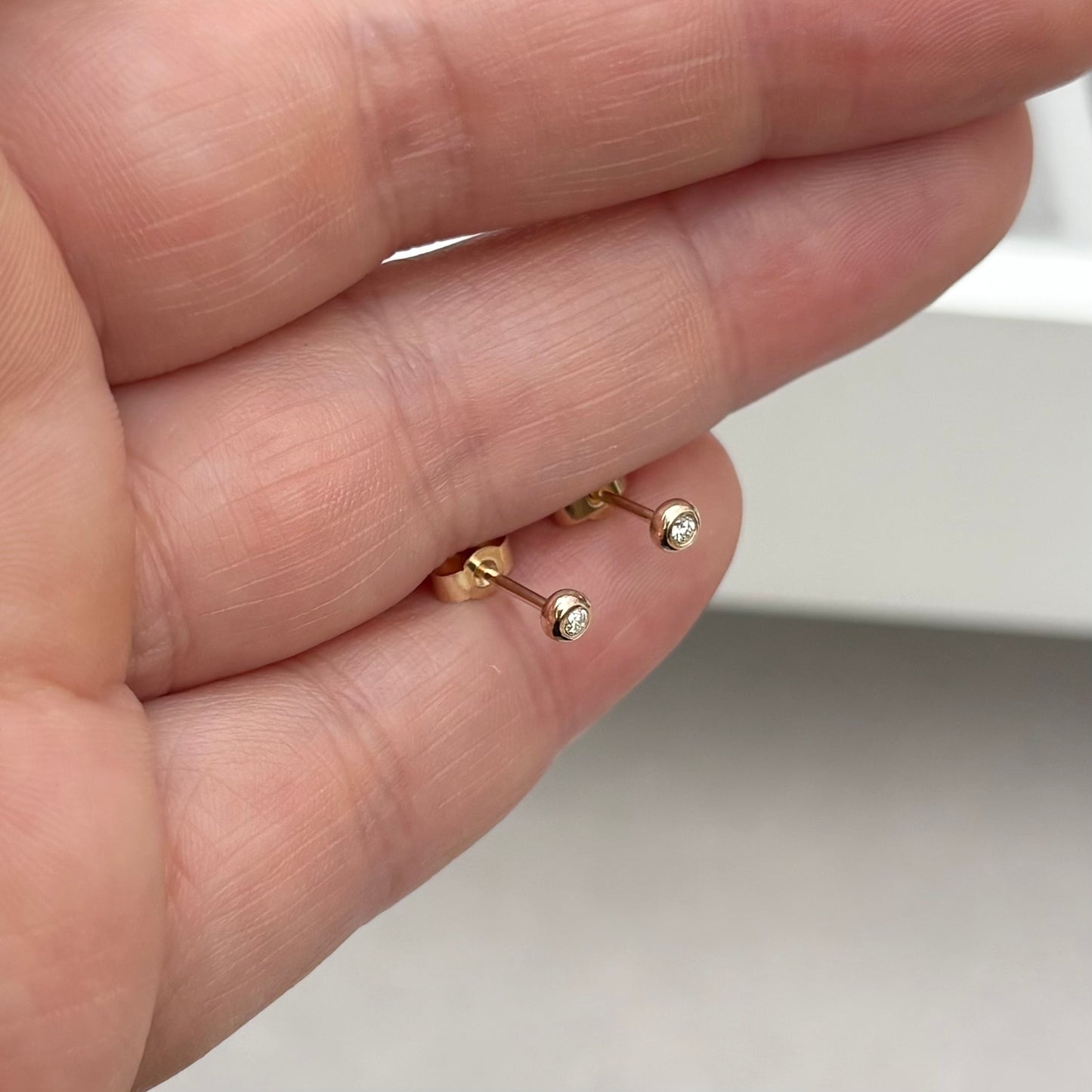 New arrival! Handmade 9ct yellow gold tiny nugget natural diamond stud earrings