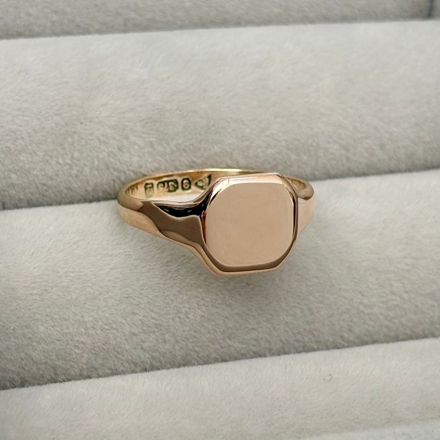 New arrival! Antique 1916 9ct Rose Gold Dainty Square Cushion Signet Ring