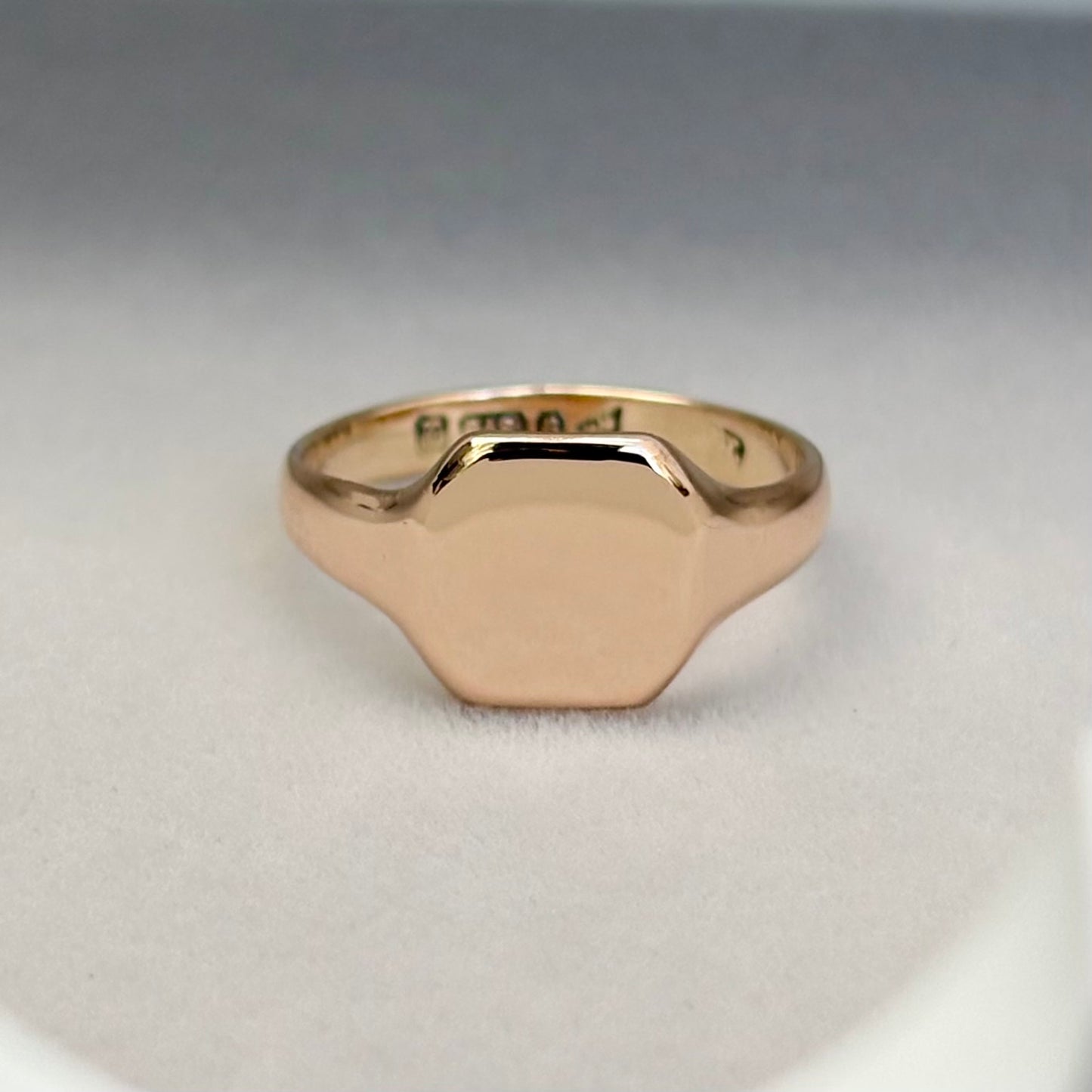 New arrival! Antique 1916 9ct Rose Gold Dainty Square Cushion Signet Ring