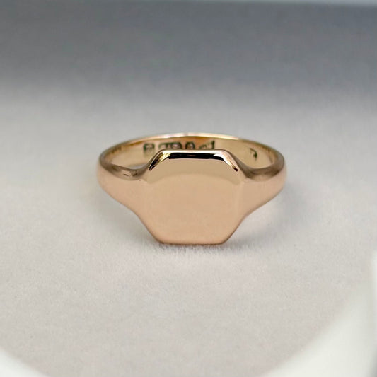 New arrival! Antique 1916 9ct Rose Gold Dainty Square Cushion Signet Ring