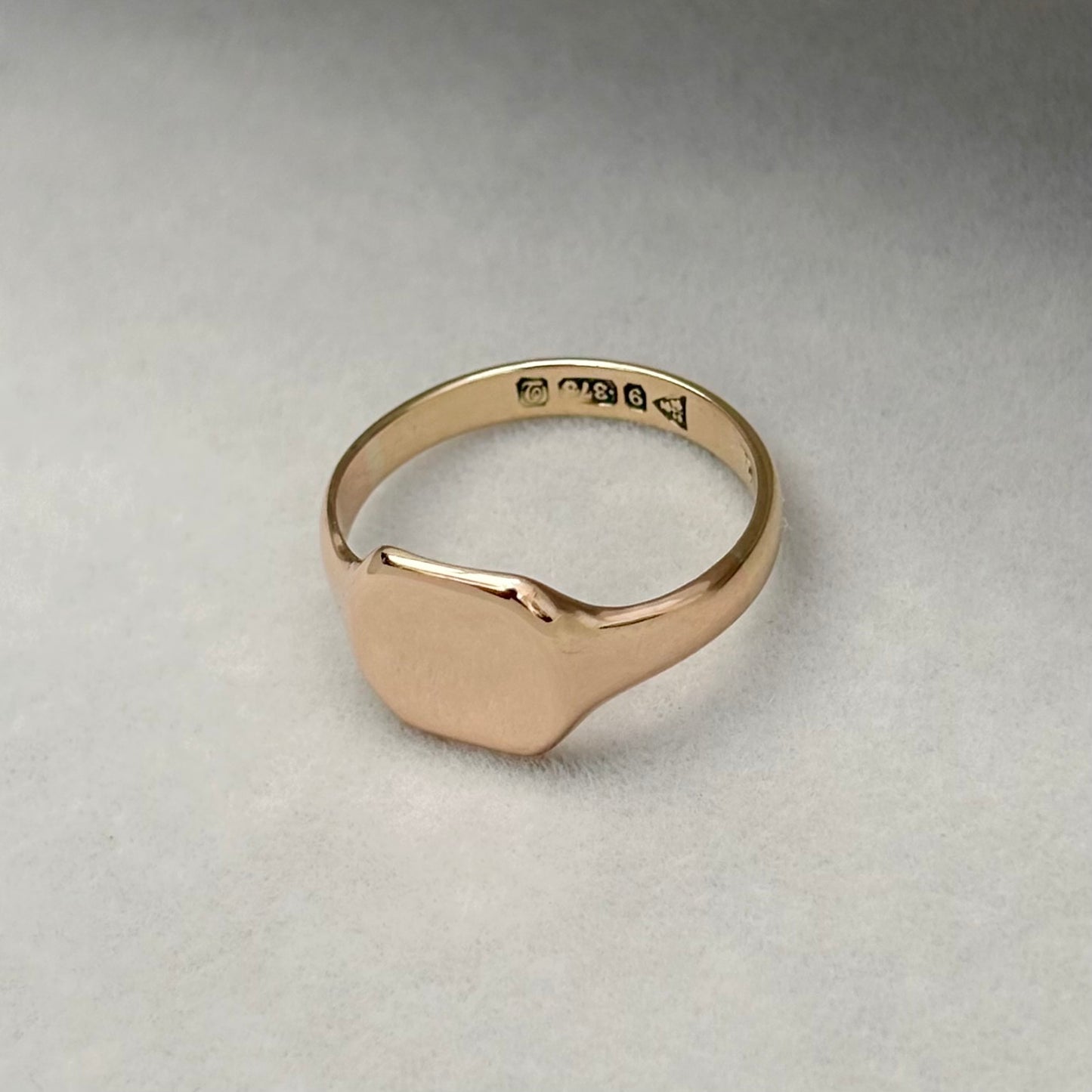 New arrival! Antique 1916 9ct Rose Gold Dainty Square Cushion Signet Ring