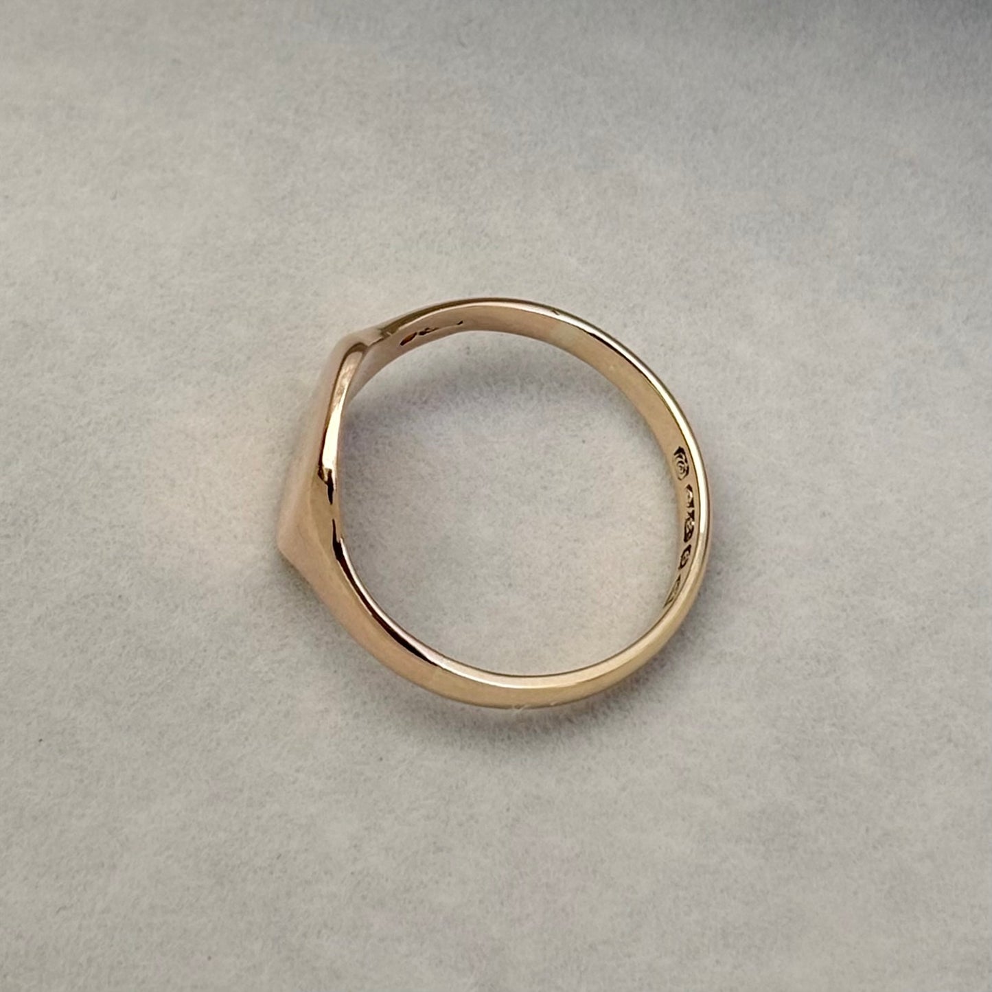New arrival! Antique 1916 9ct Rose Gold Dainty Square Cushion Signet Ring