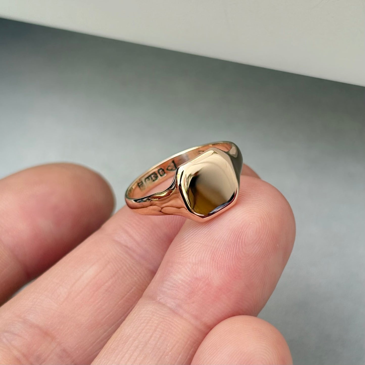 New arrival! Antique 1916 9ct Rose Gold Dainty Square Cushion Signet Ring