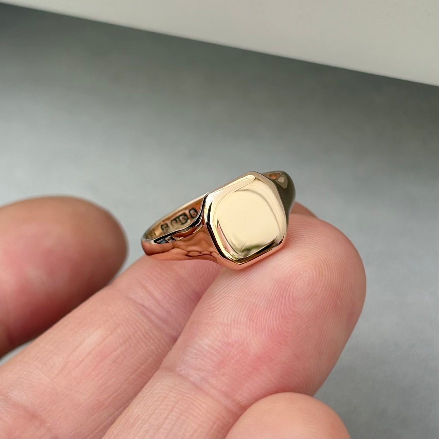New arrival! Antique 1916 9ct Rose Gold Dainty Square Cushion Signet Ring