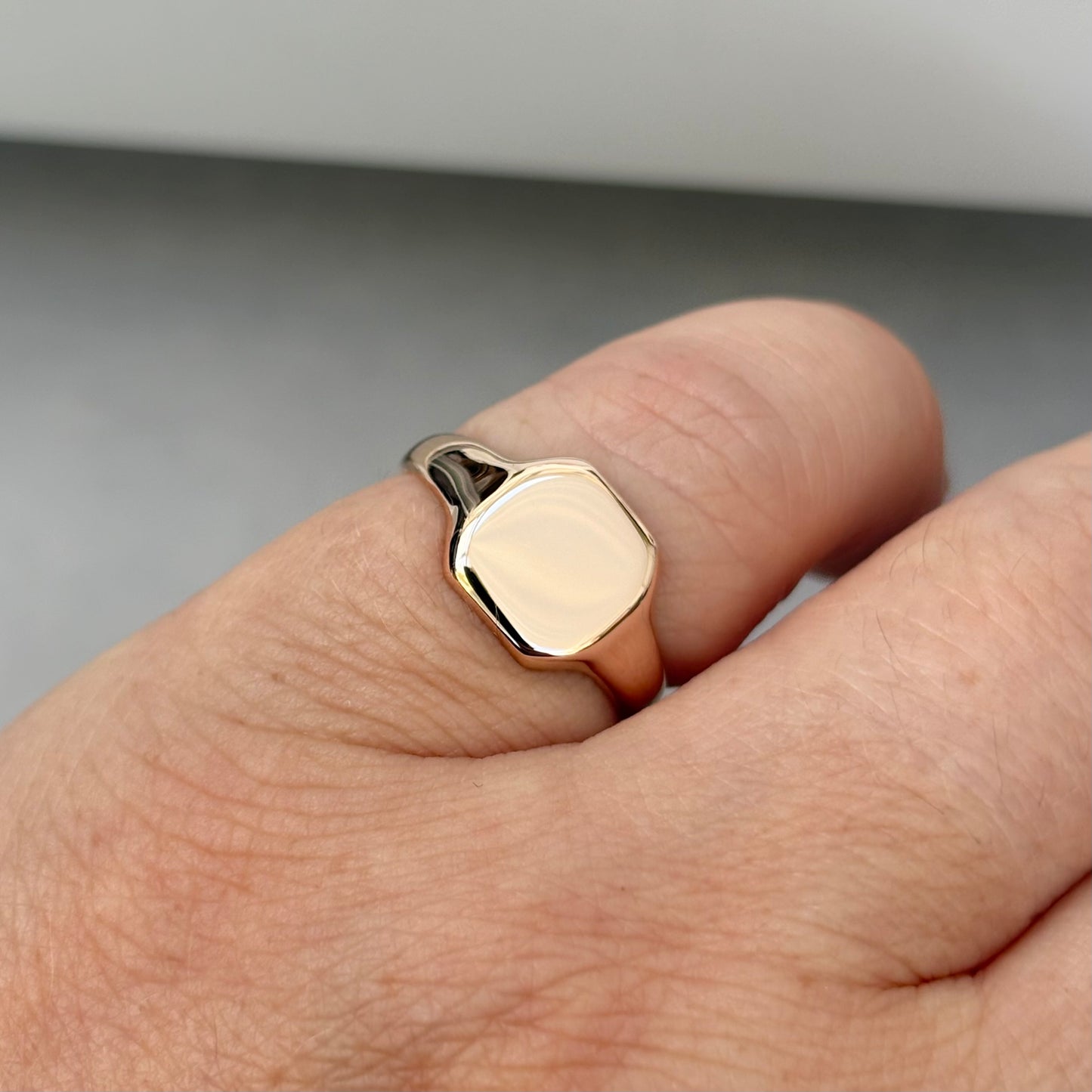 New arrival! Antique 1916 9ct Rose Gold Dainty Square Cushion Signet Ring