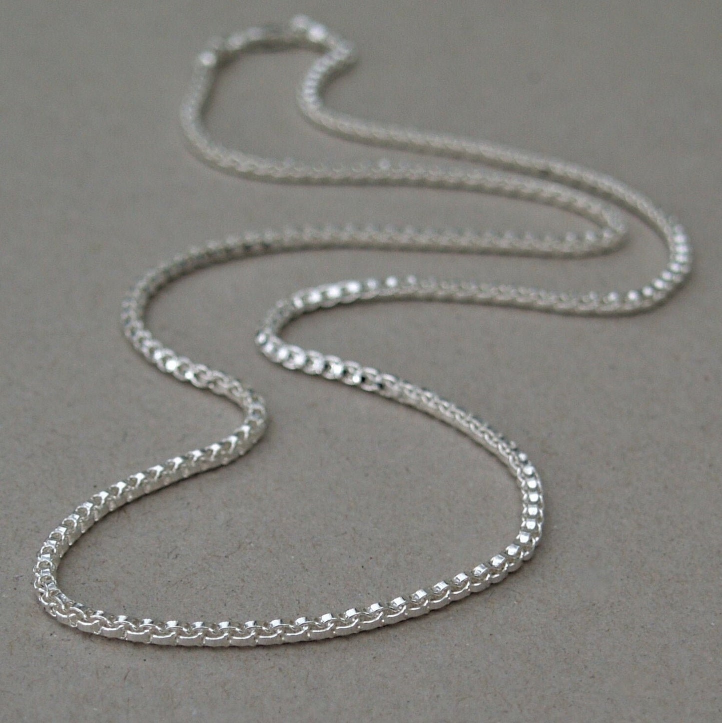 Silver 2.5mm wide dovetail chain - Oxidised or polished