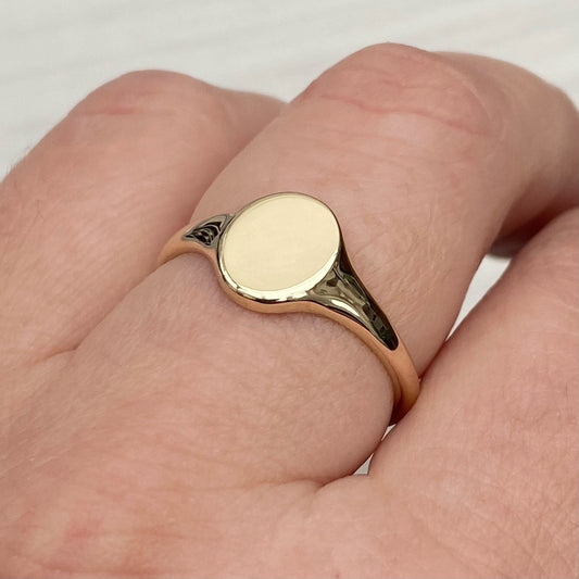 Handmade 9ct yellow gold ladies classic small oval signet ring