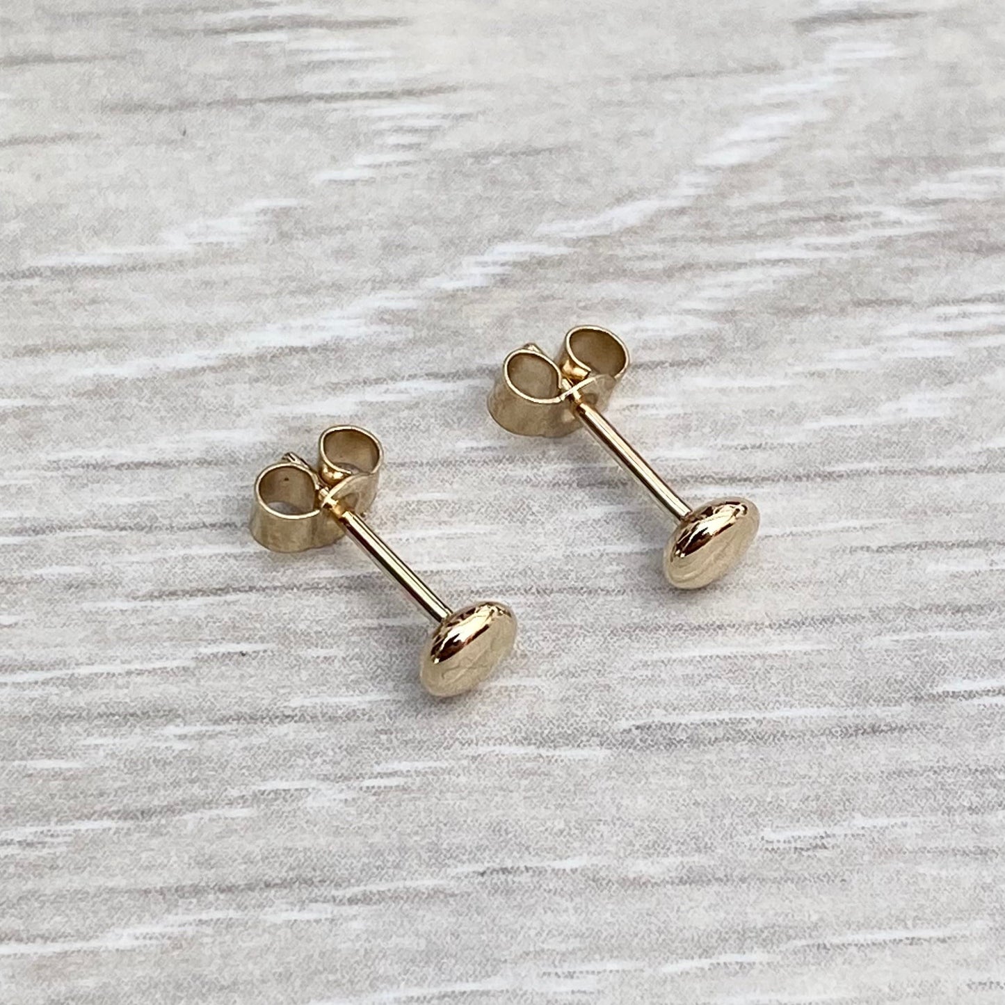 Handmade 9ct solid yellow gold tiny 3.7mm pebble nugget stud earrings