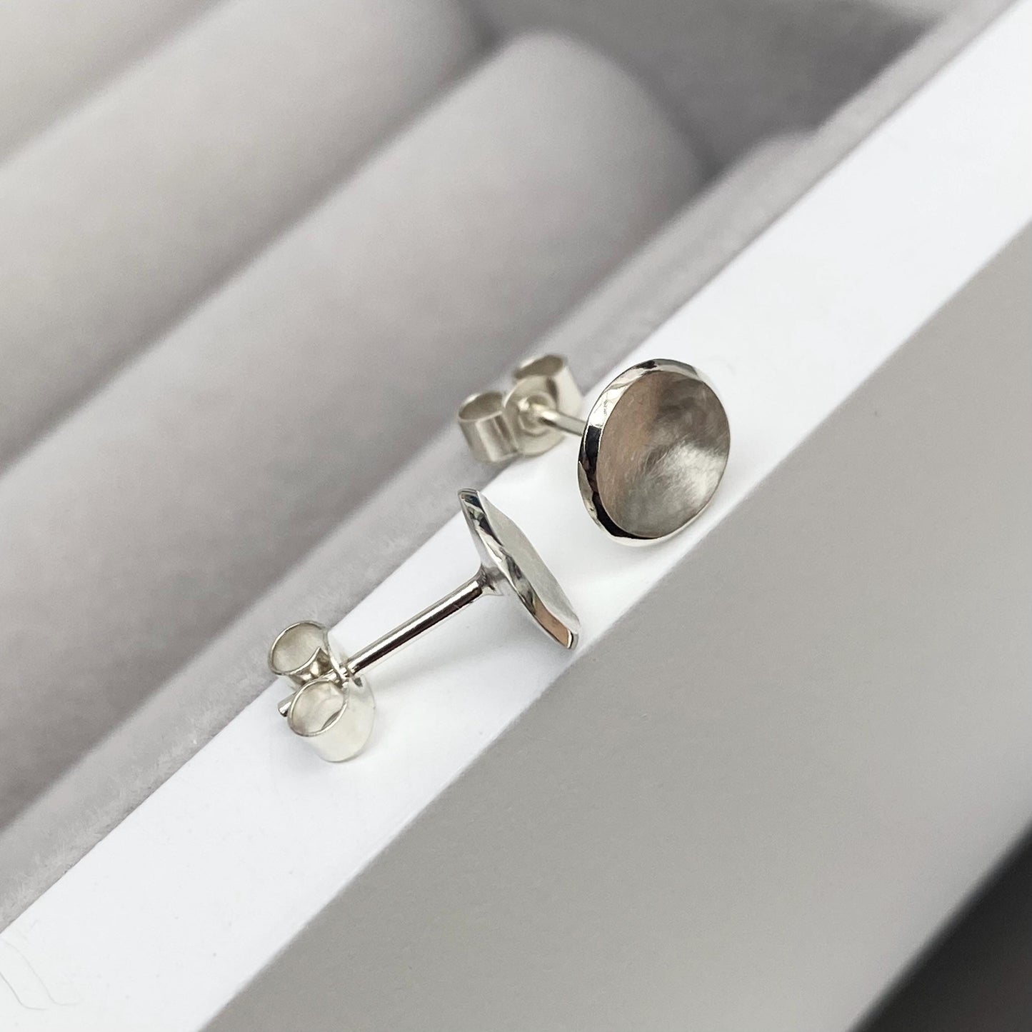 Handmade 9ct white gold 7mm disc petal stud earrings