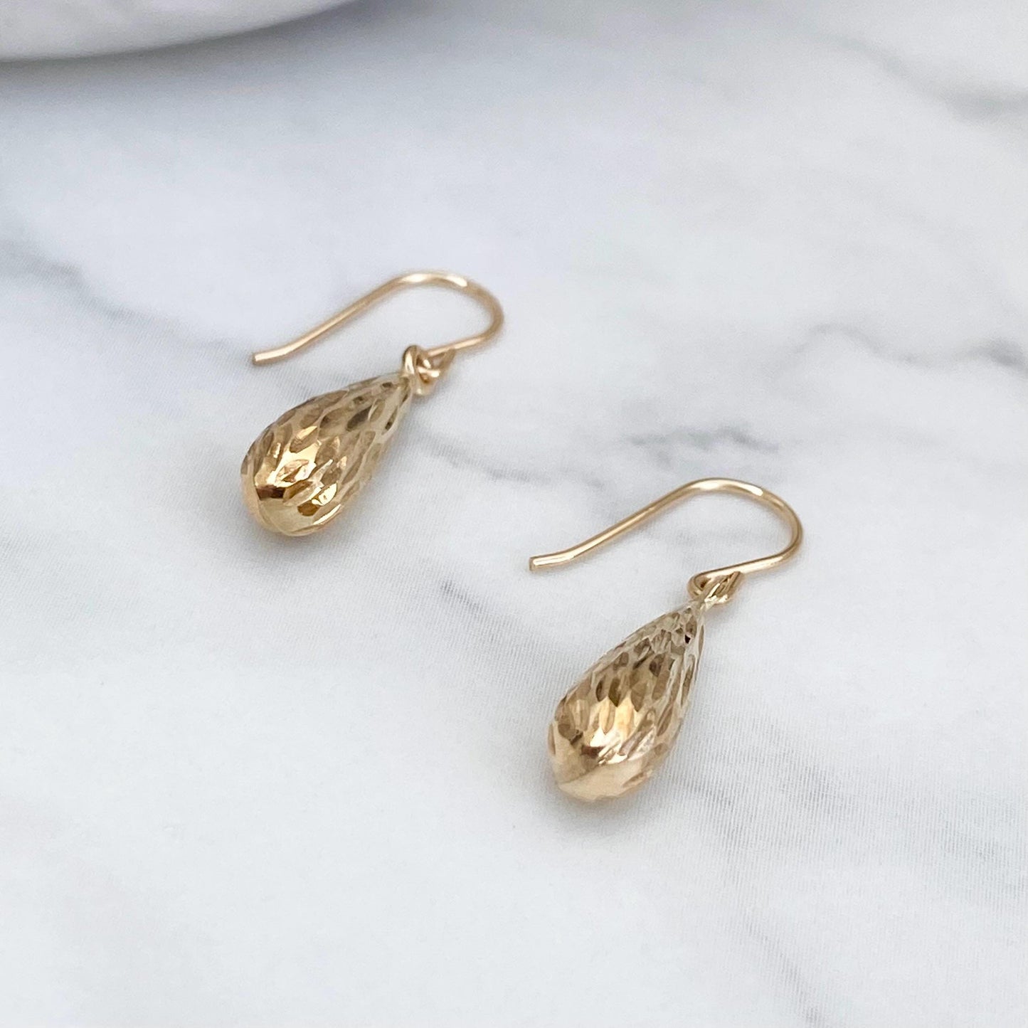 New listing - Vintage 9ct yellow gold teardrop hook earrings - 9k gold - British vintage jewellery