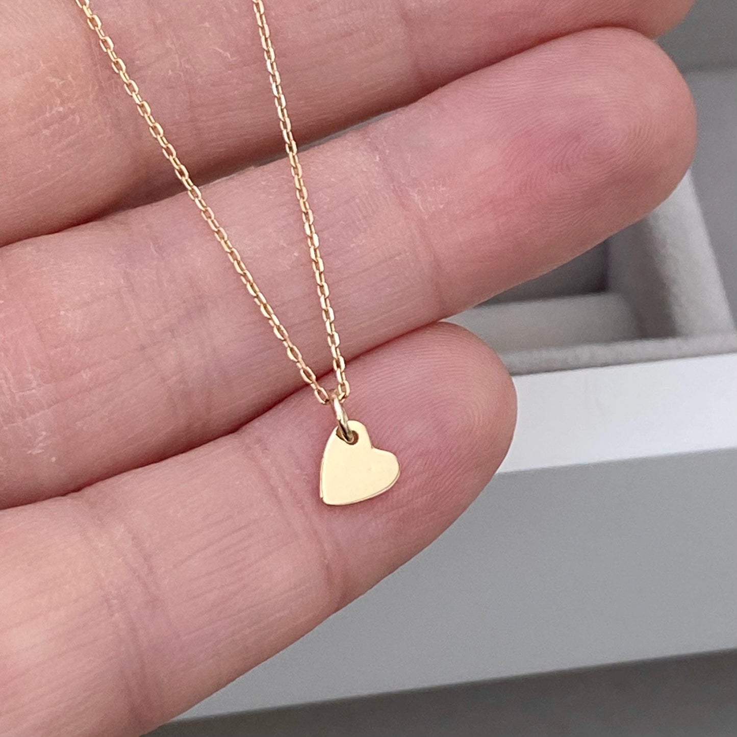 9ct solid yellow gold tiny heart charm pendant and fine chain