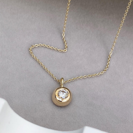 Handmade 9ct solid yellow, white or rose gold 4mm 0.25ct round lab diamond nugget pendant on a trace chain
