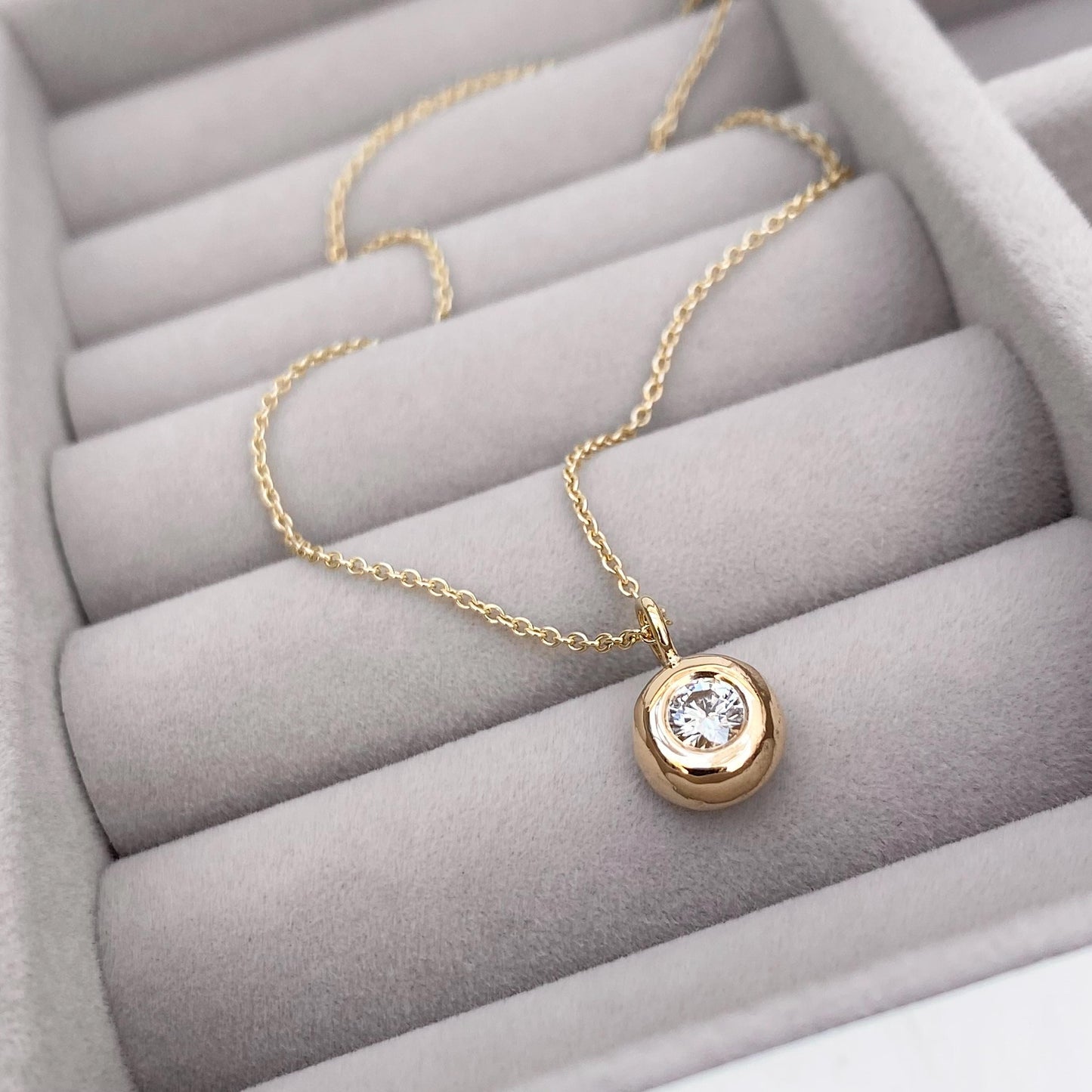 Handmade 9ct solid yellow, white or rose gold 4mm 0.25ct round lab diamond nugget pendant on a trace chain