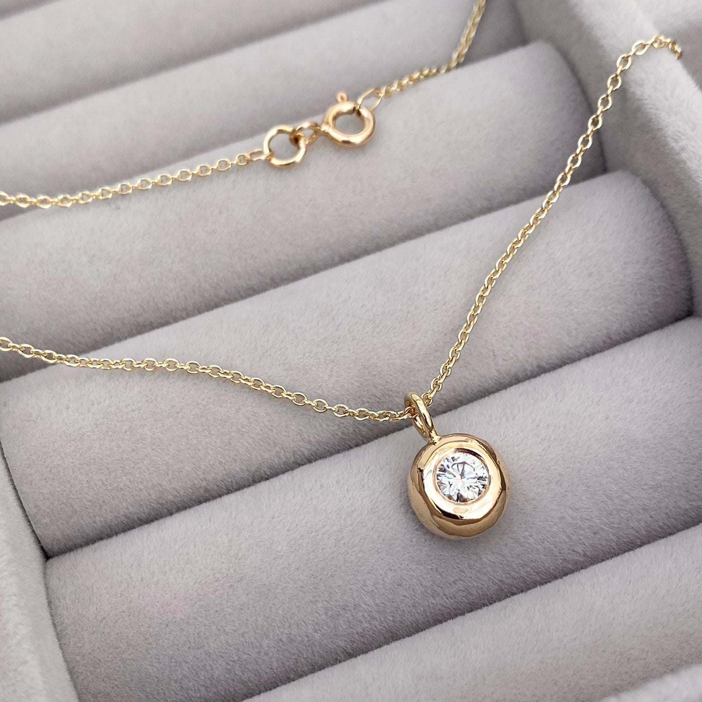 Handmade 9ct solid yellow, white or rose gold 4mm 0.25ct round lab diamond nugget pendant on a trace chain