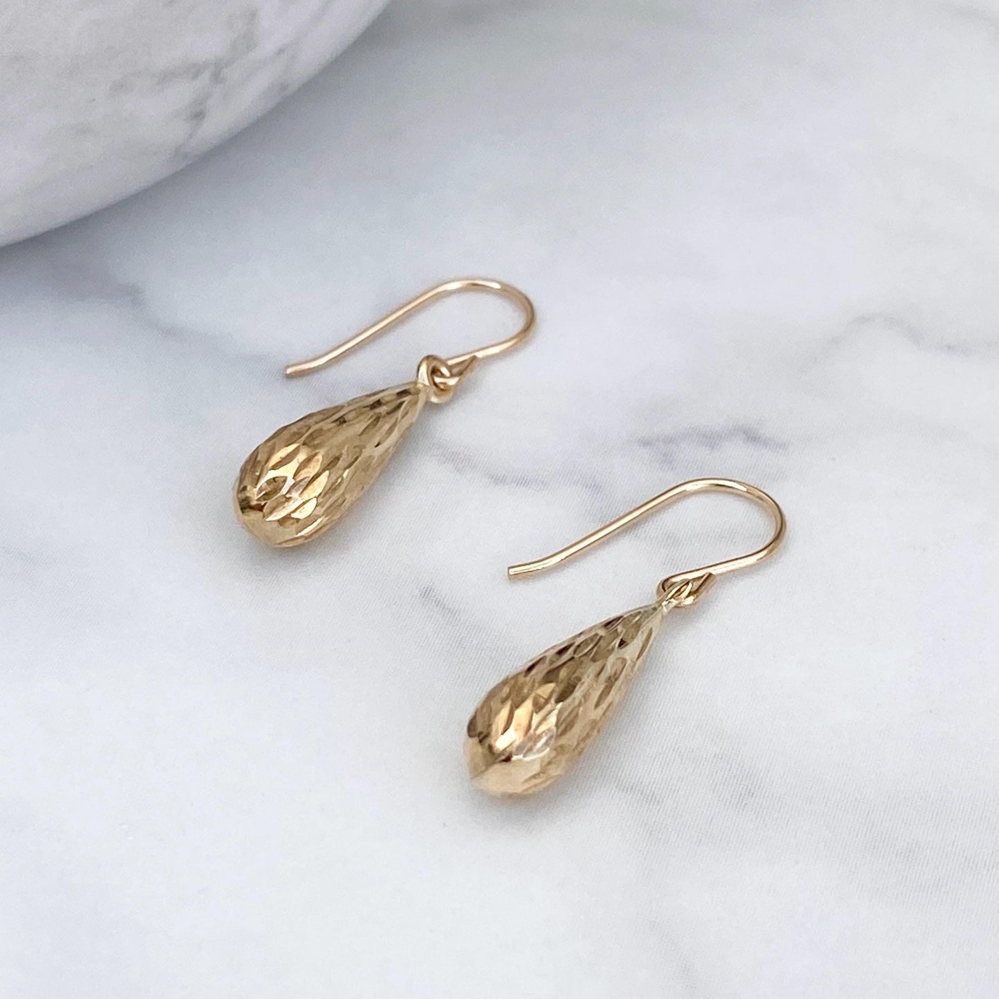 New listing - Vintage 9ct yellow gold teardrop hook earrings - 9k gold - British vintage jewellery