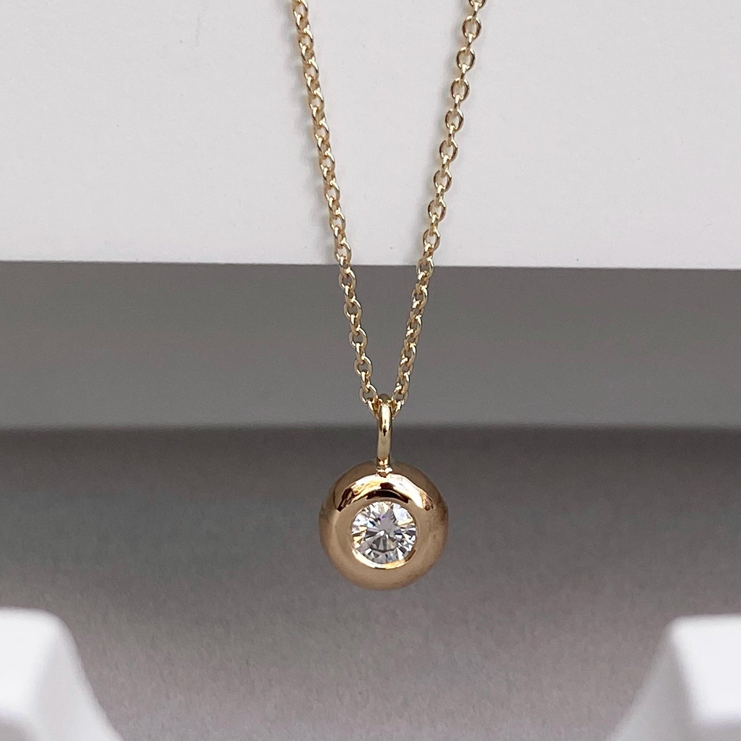 Handmade 9ct solid yellow, white or rose gold 4mm 0.25ct round lab diamond nugget pendant on a trace chain