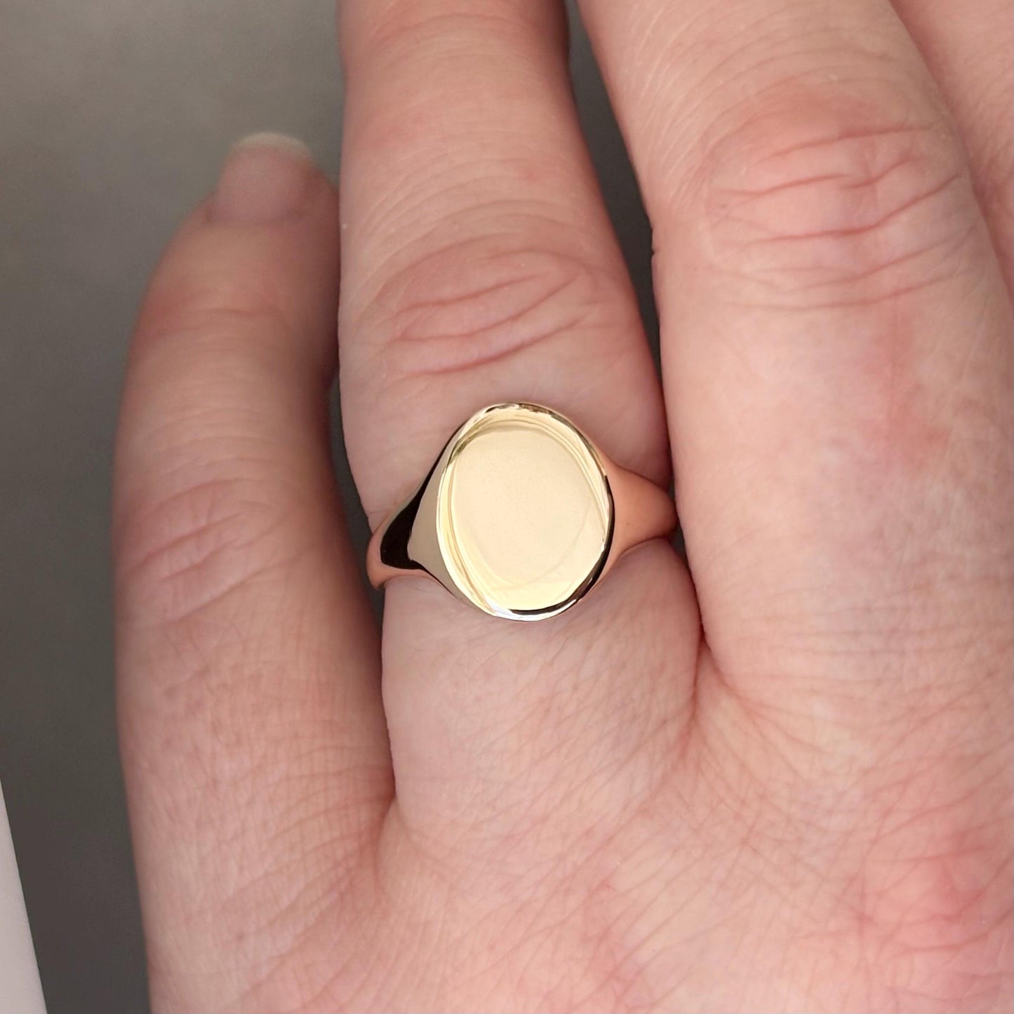 Vintage 9ct rose gold classic oval signet ring