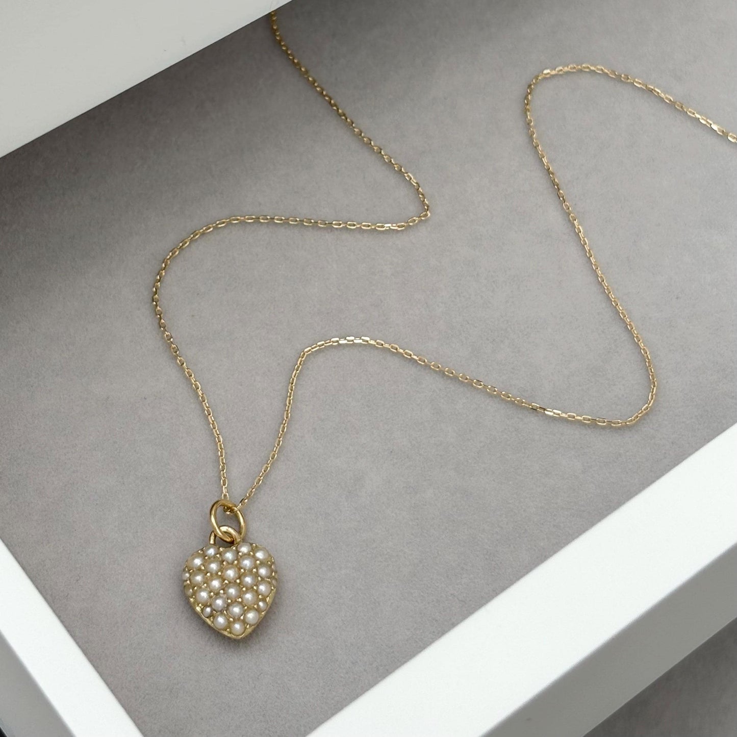 Vintage 14ct yellow gold split seed pearl puff heart charm pendant on a new fine 0.8mm 9ct yellow gold chain