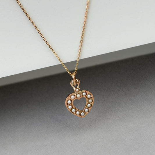 Vintage 9ct yellow gold dainty split seed pearl heart charm pendant on a new fine 0.8mm 9ct yellow gold chain