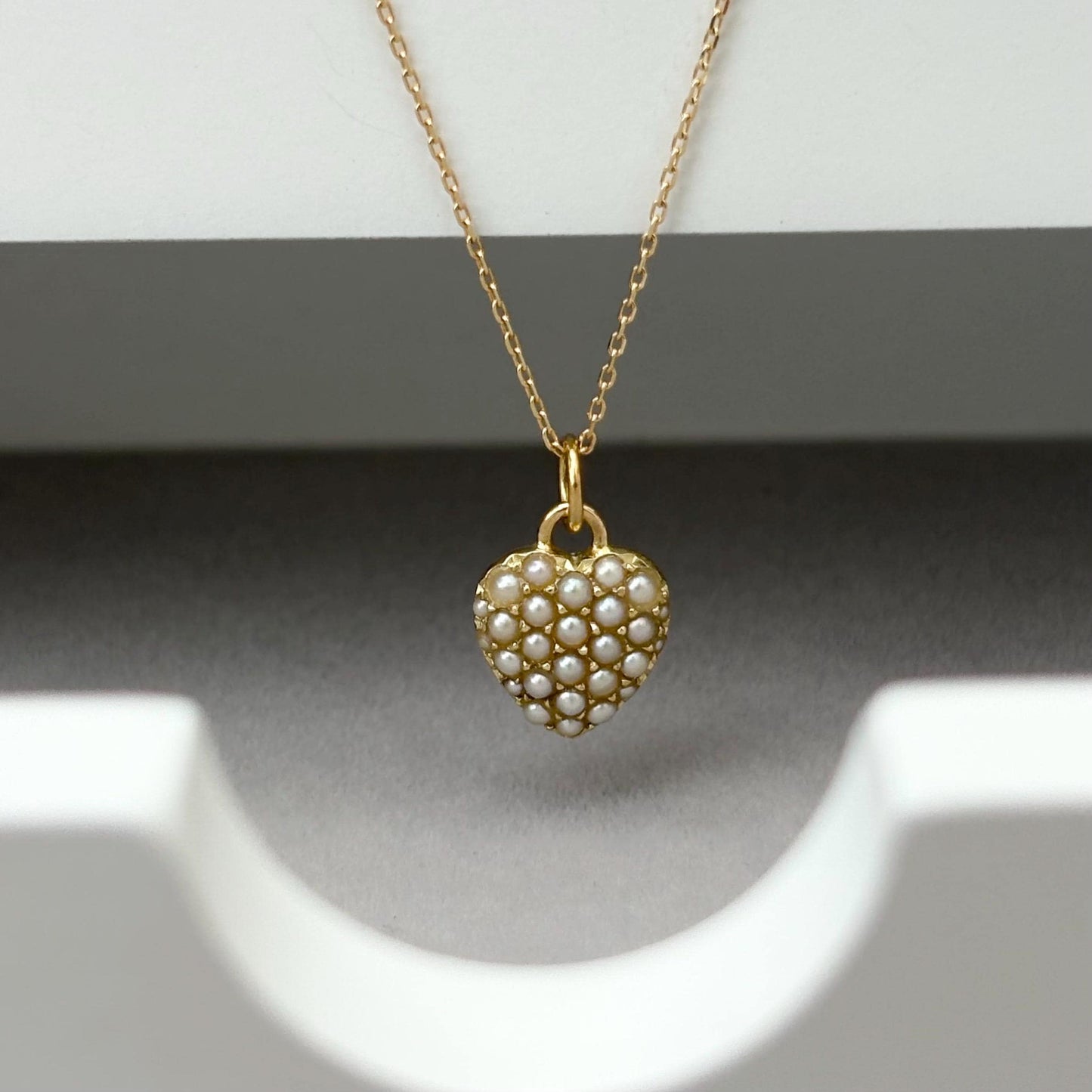 Vintage 14ct yellow gold split seed pearl puff heart charm pendant on a new fine 0.8mm 9ct yellow gold chain