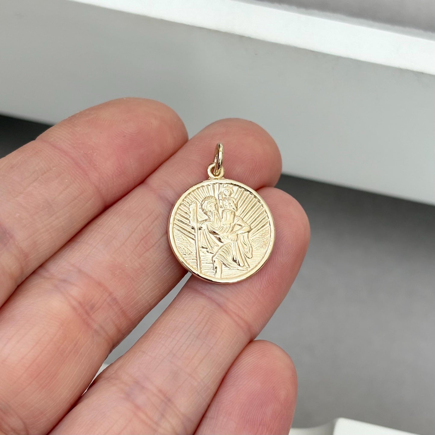 Sample sale - Solid 9ct yellow gold round Saint Christopher pendant
