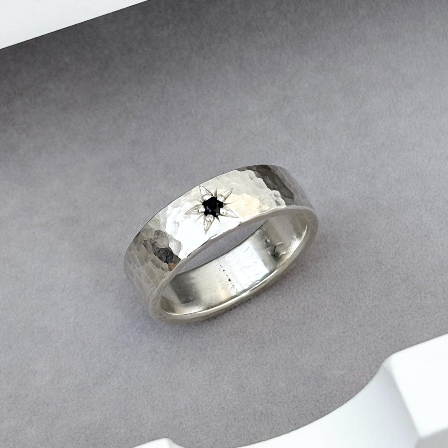 Sample sale - Handmade solid sterling silver hammered ring with a star engraved set black sapphire