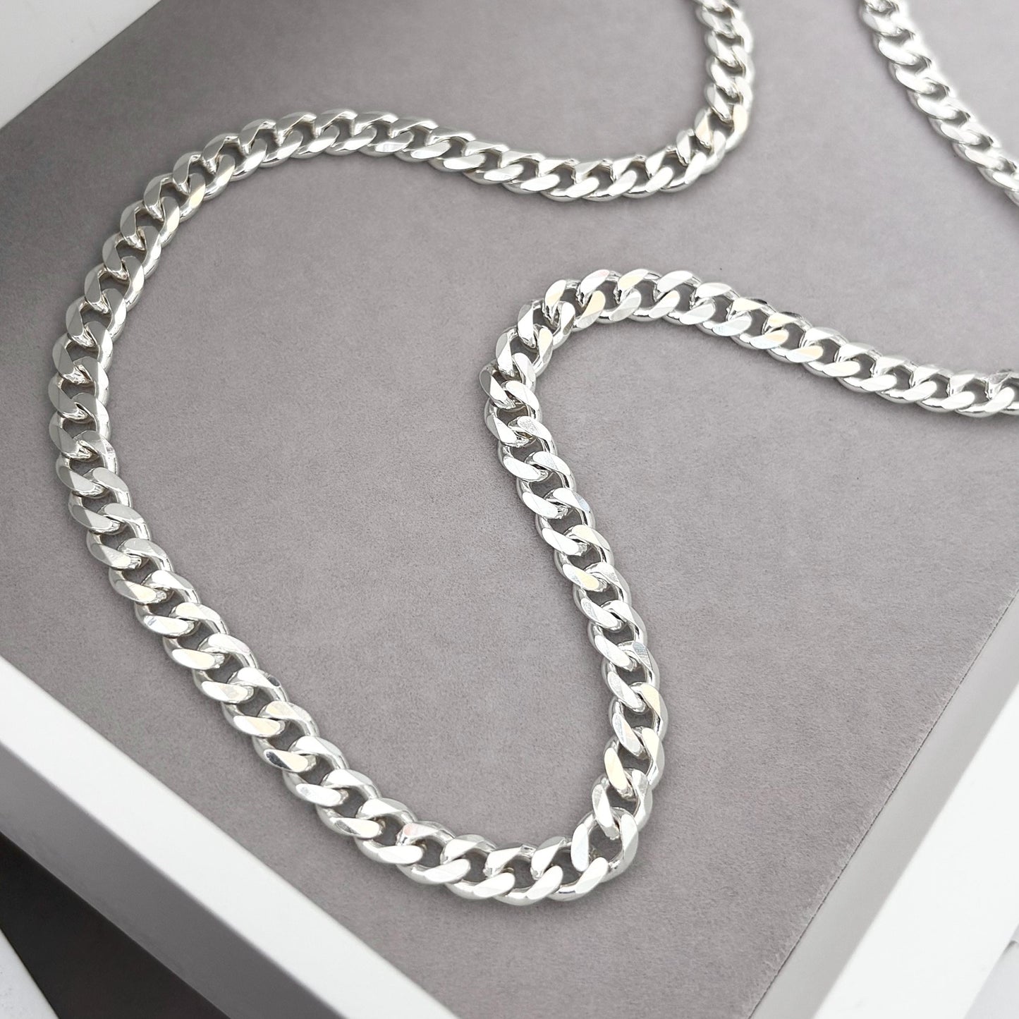 Sample sale - Polished solid sterling silver heavy 5.7mm wide curb chain