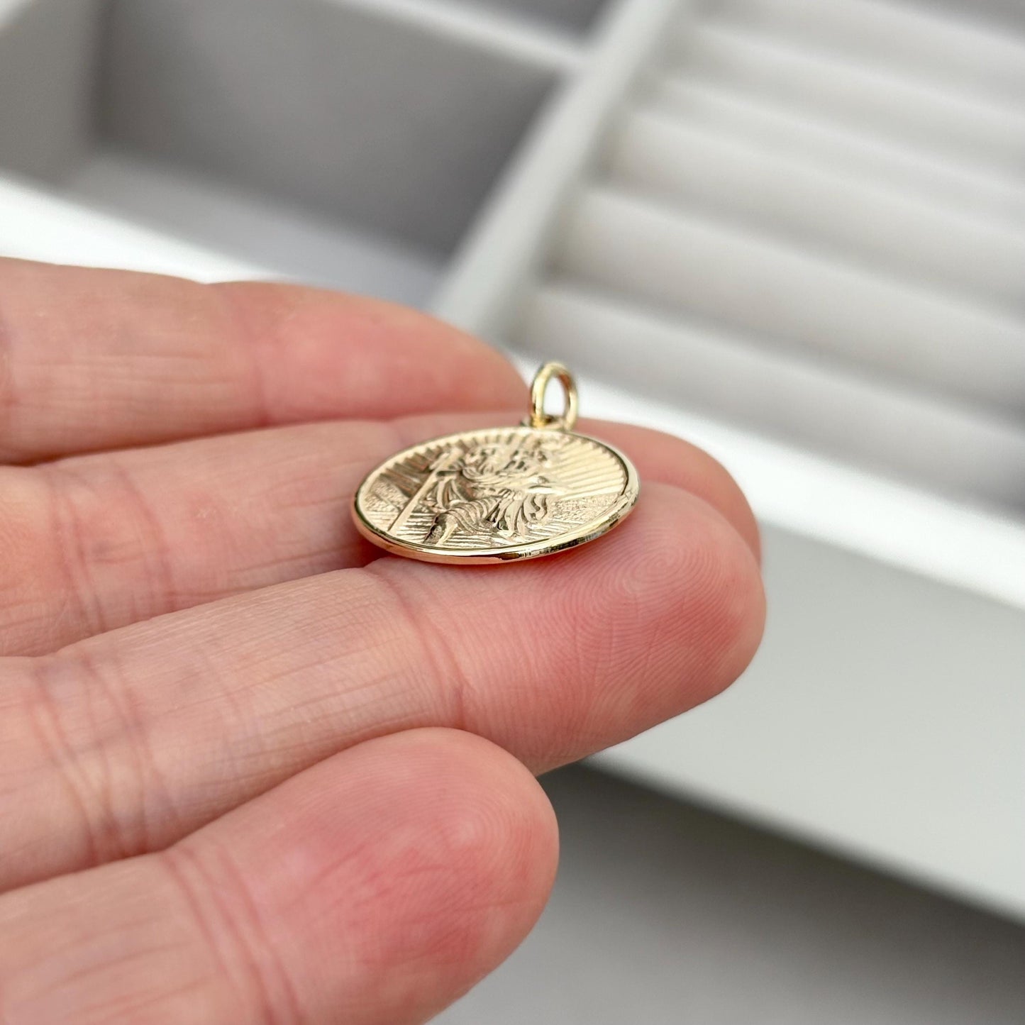 Sample sale - Solid 9ct yellow gold round Saint Christopher pendant