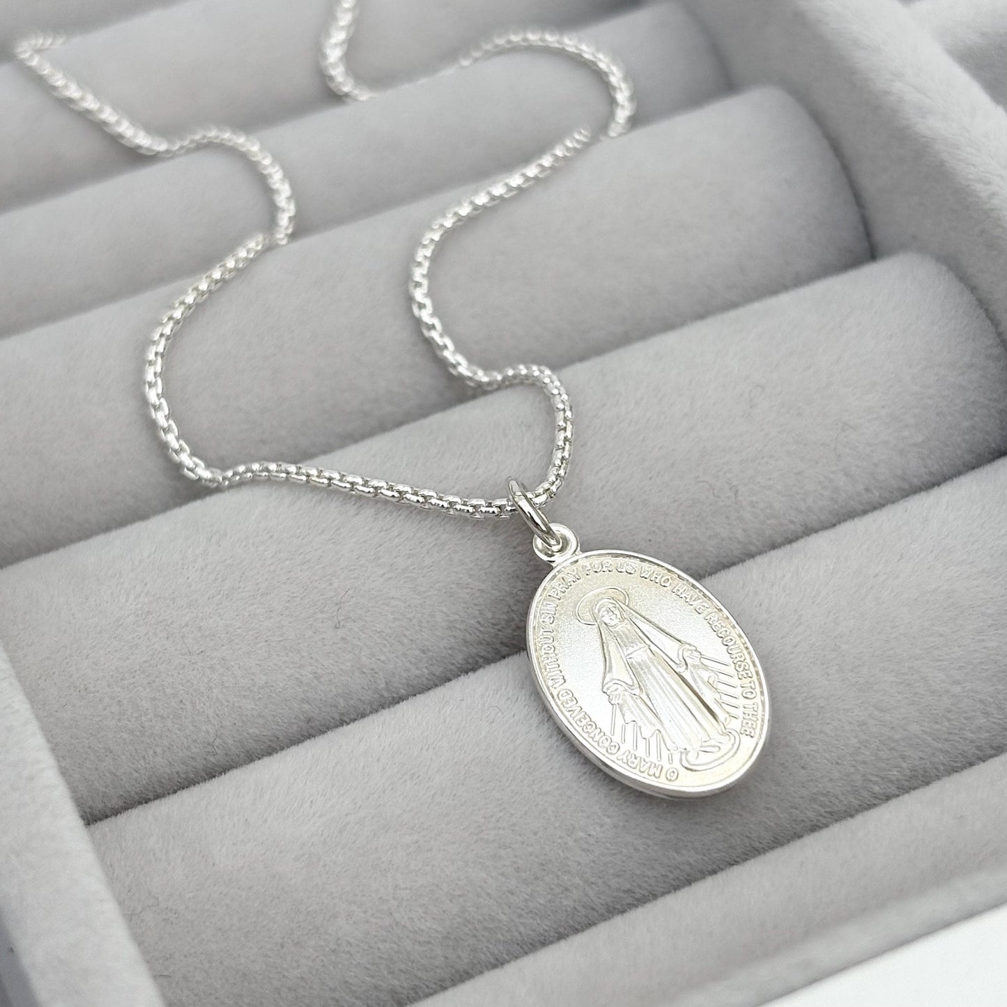Sample sale - Polished solid sterling silver small size oval miraculous medal pendant on a round box chain