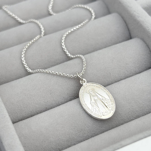 Sample sale - Polished solid sterling silver small size oval miraculous medal pendant on a round box chain
