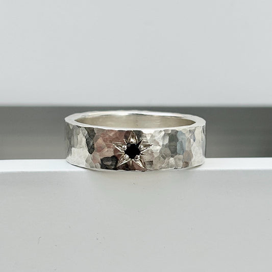 Sample sale - Handmade solid sterling silver hammered ring with a star engraved set black sapphire